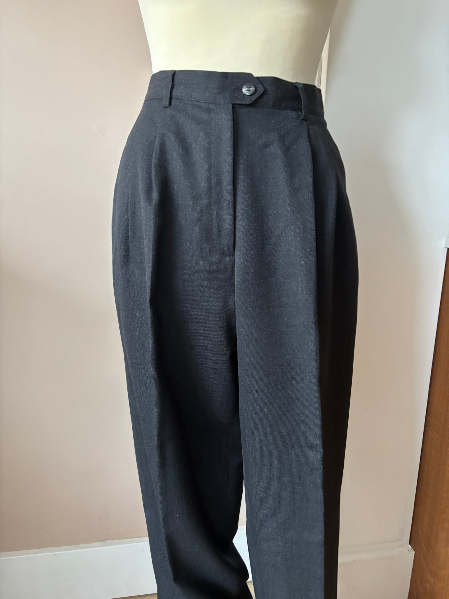 Vintage 100% wool trousers size 8/10