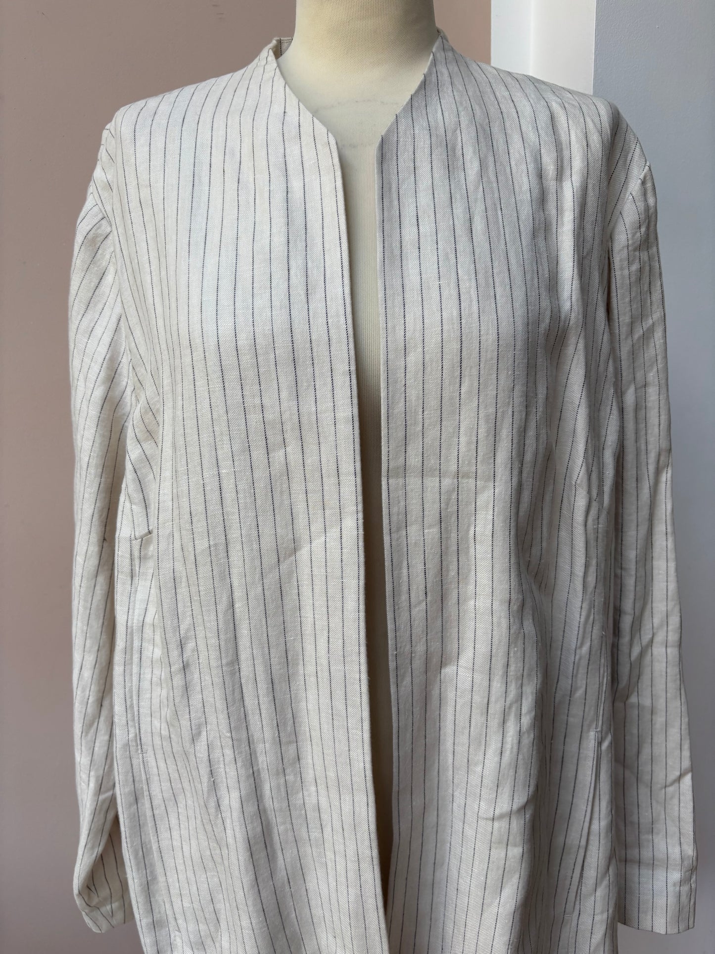 Beige pin stripe 100% linen long blazer size 18-22