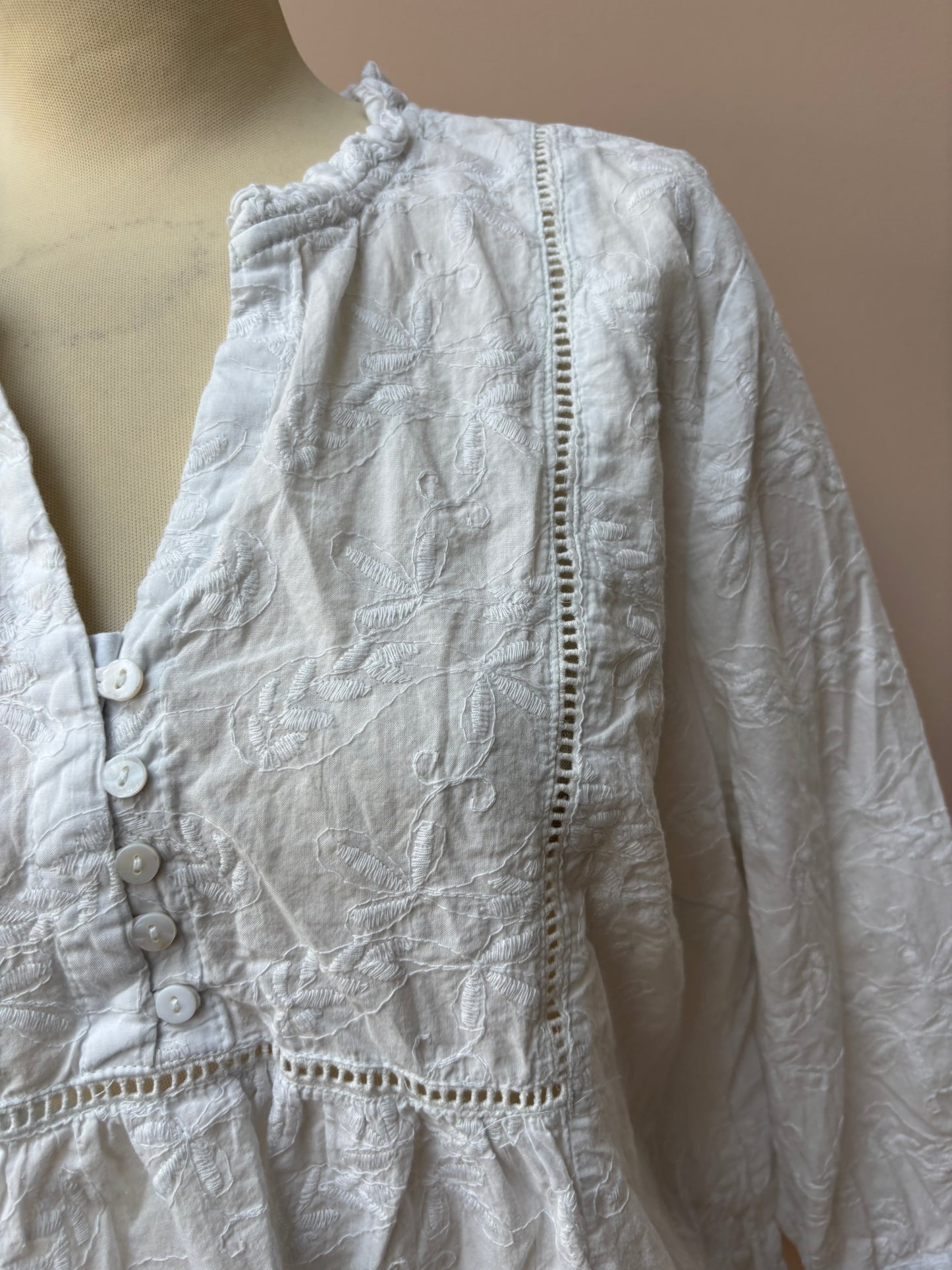 White embroidered 100% cotton blouse size 18