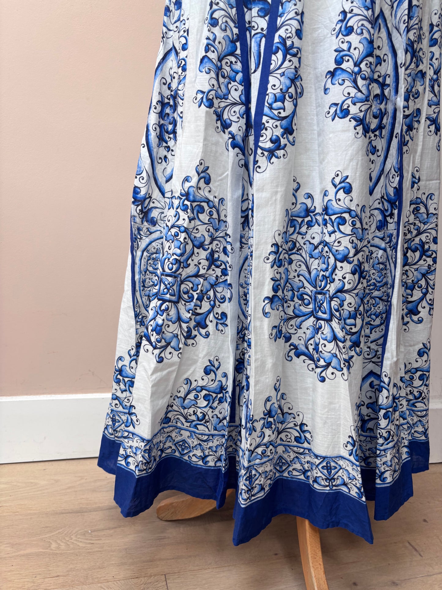 Blue white patterned skirt size Large