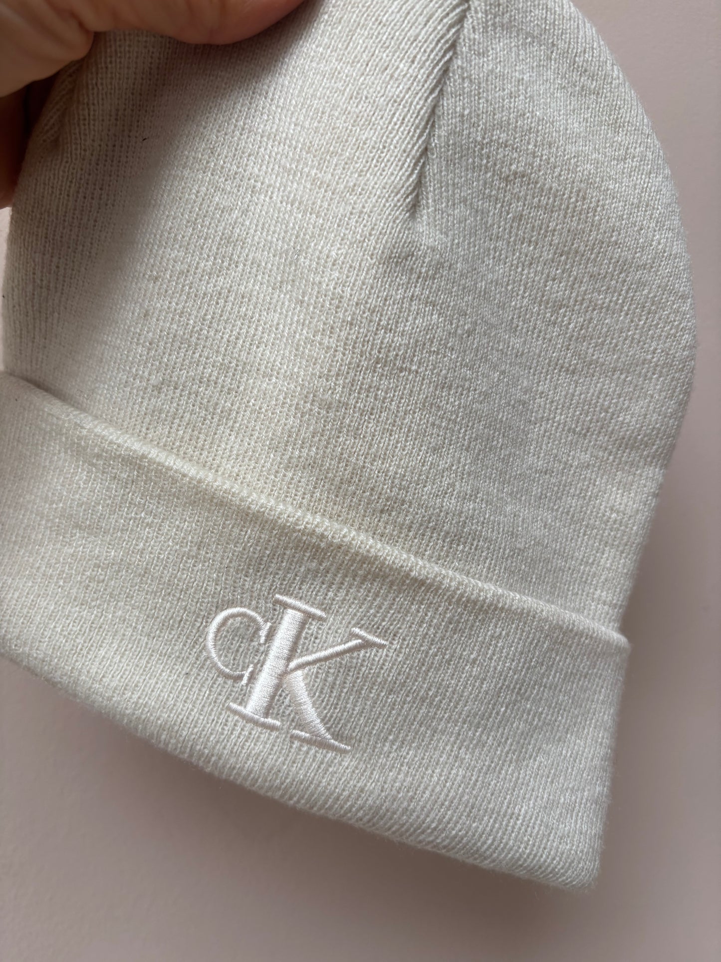 Cream Calvin Klein beanie One Size