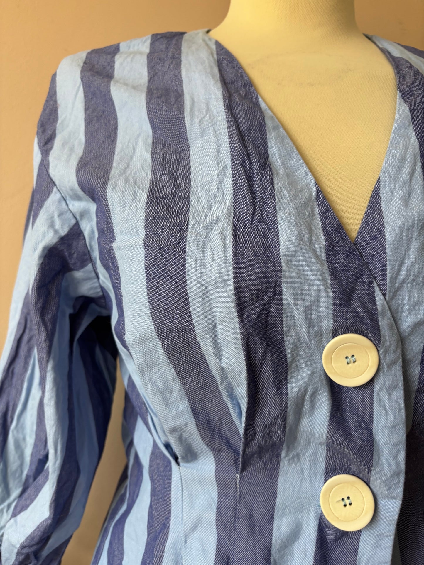 Blue striped top tie cuffs size 8/10