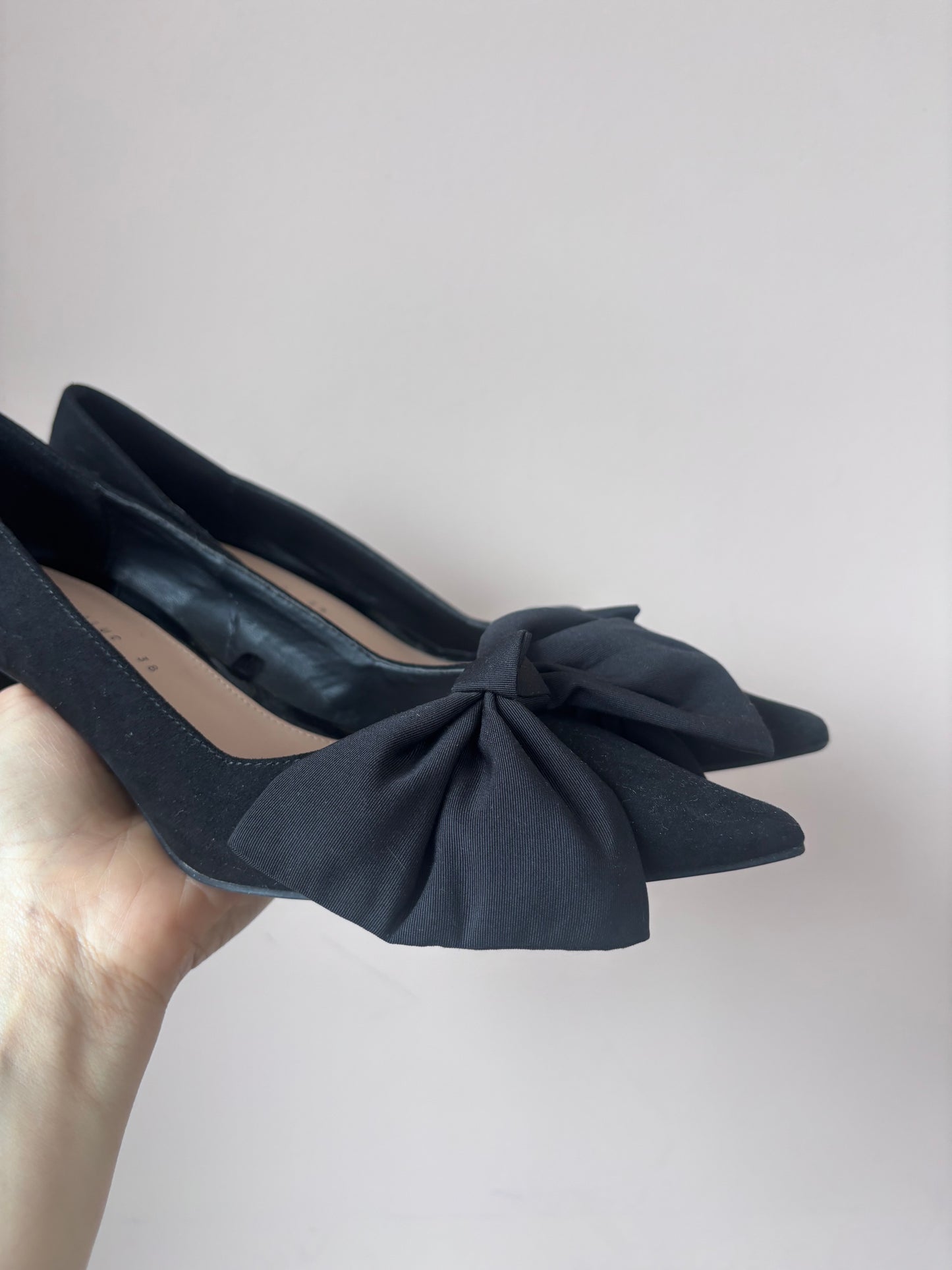 Black suede bow heels size 5