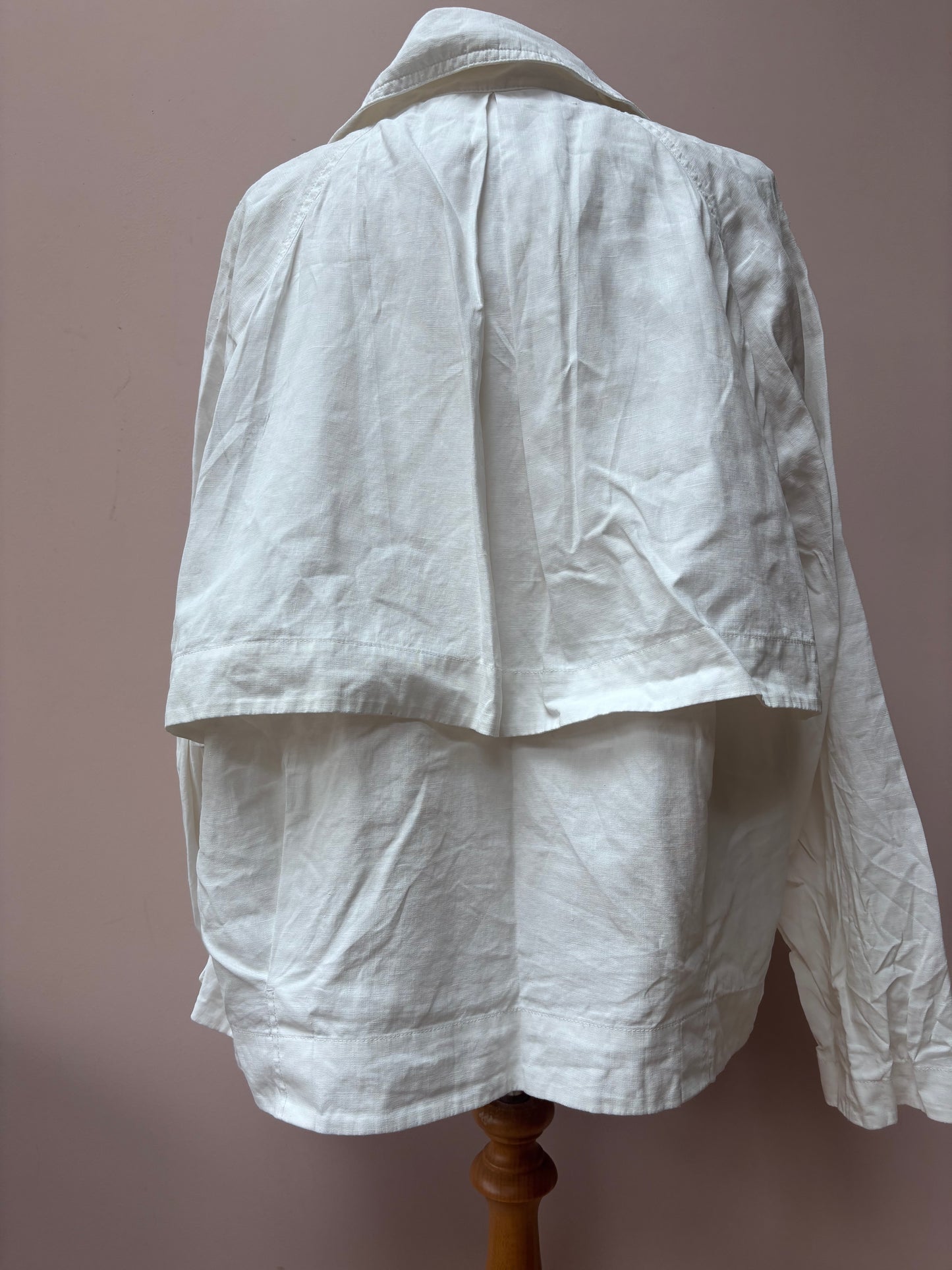 White 100% linen jacket size 14