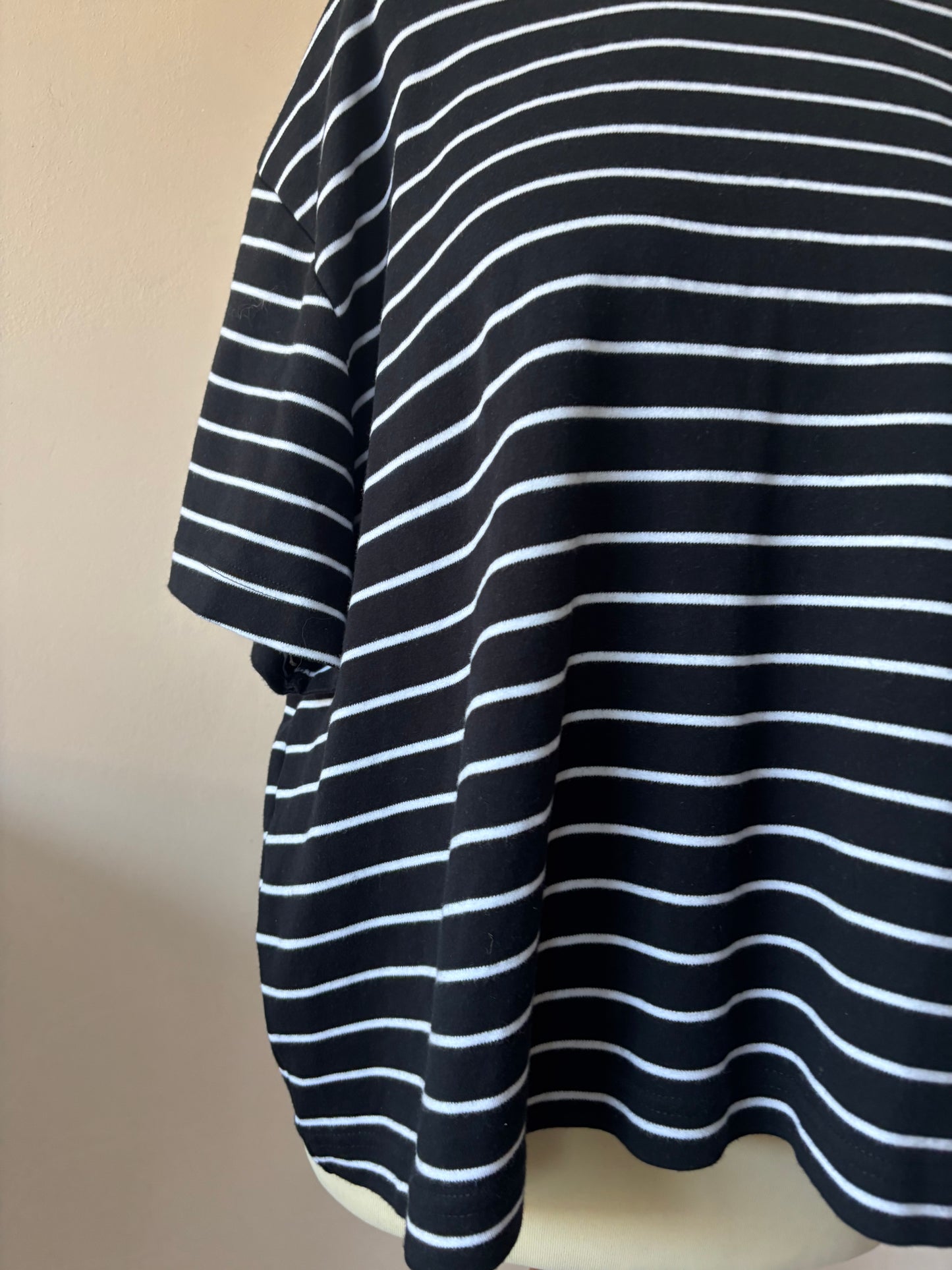 100% cotton boxy striped tshirt size 22