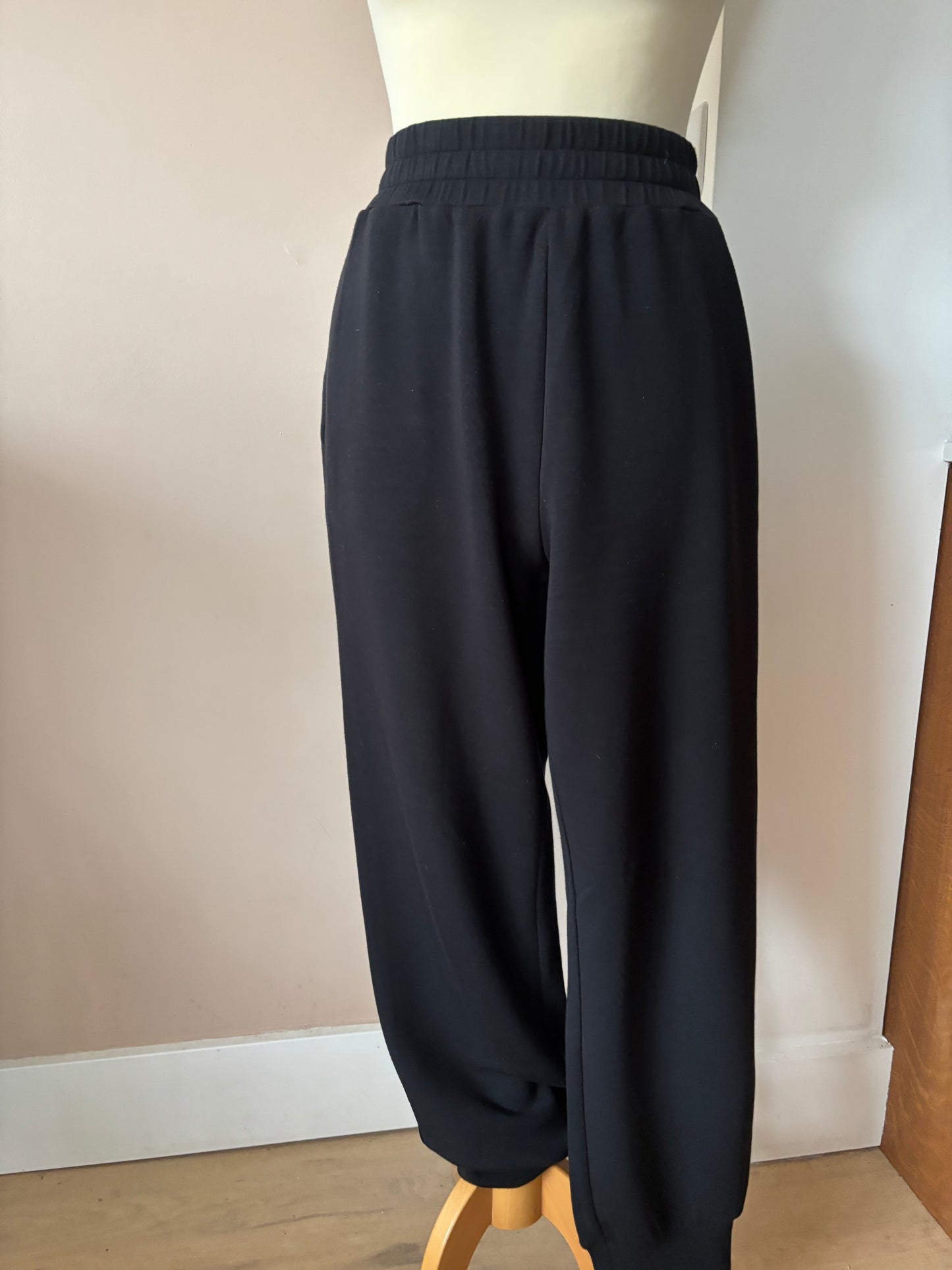 Varley double soft black joggers size 12/14