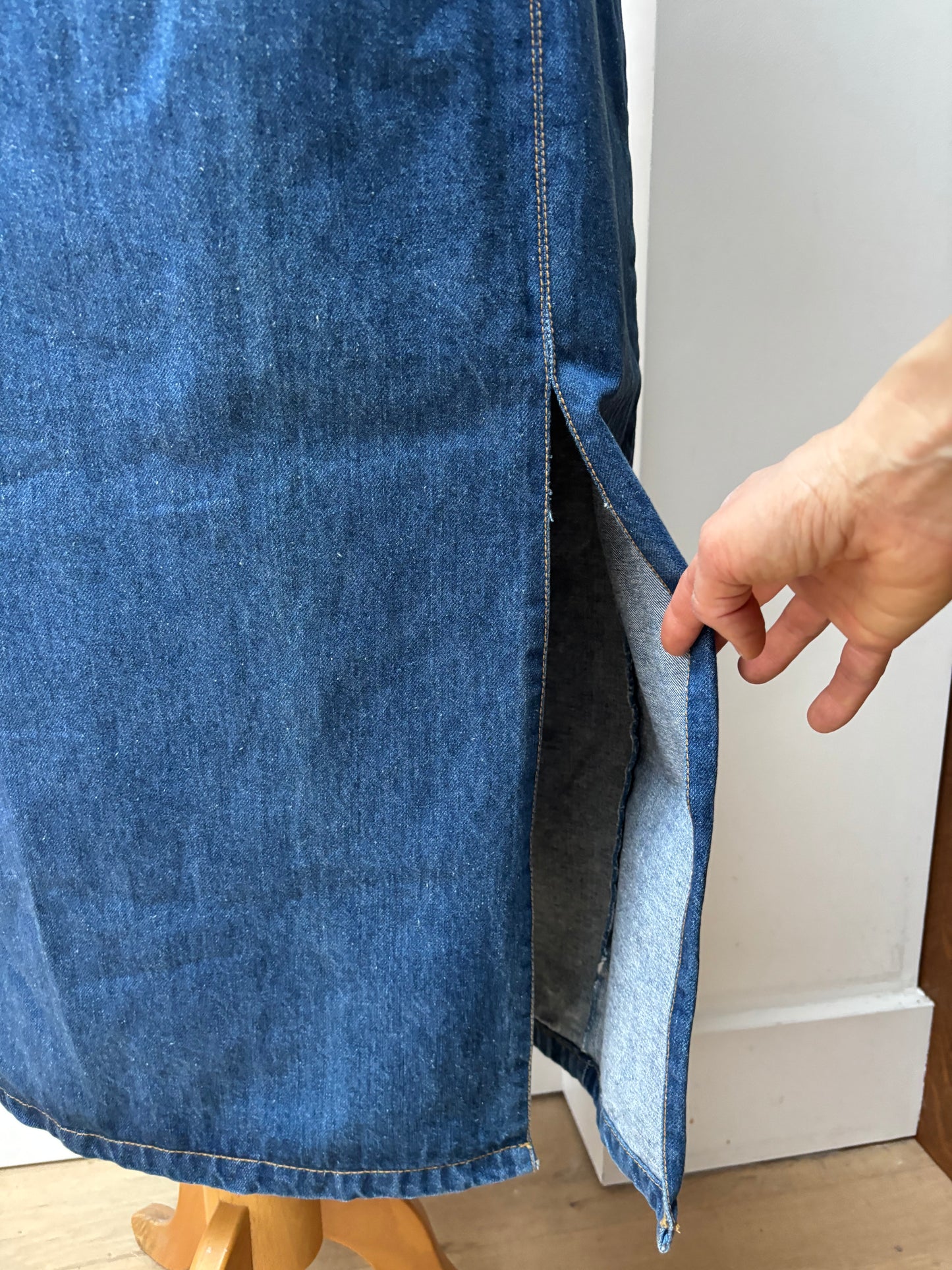 Vintage blue 100% cotton denim skirt size 10/12
