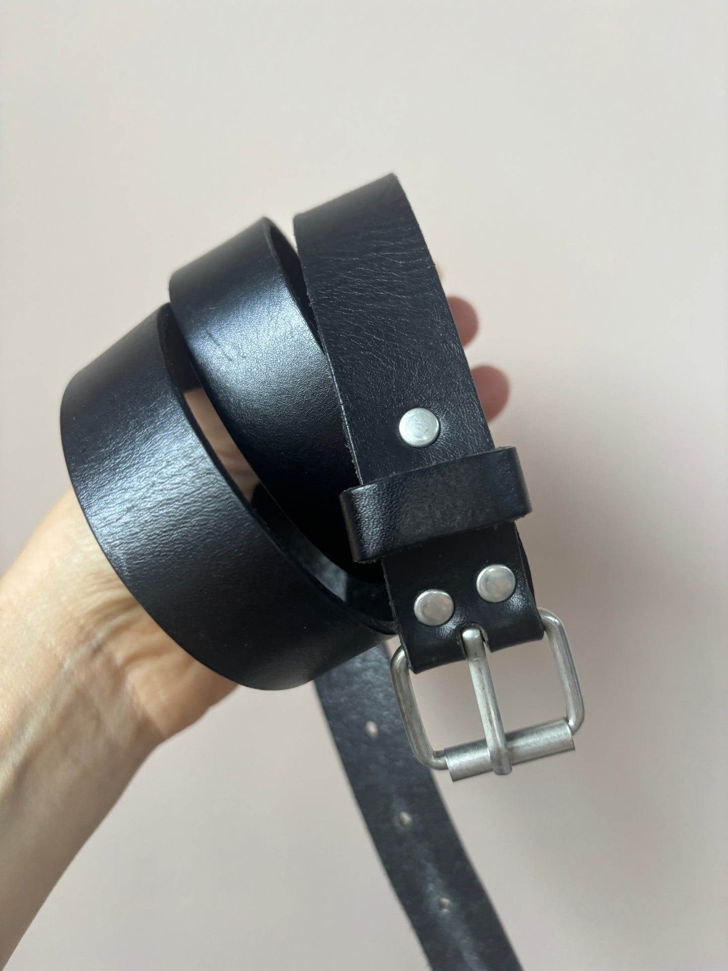 Black leather belt size Small