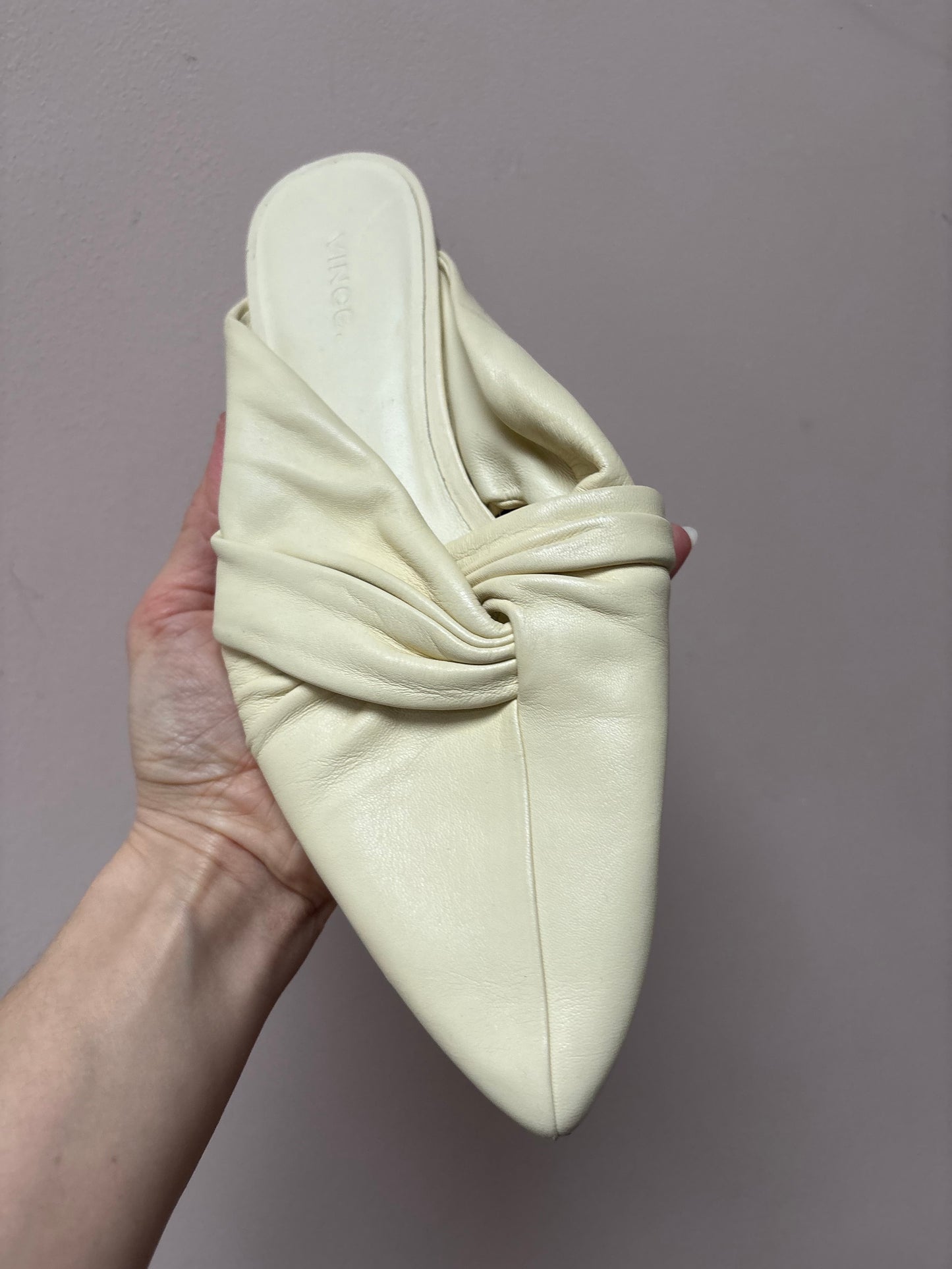 Vince cream leather shoes size UK5