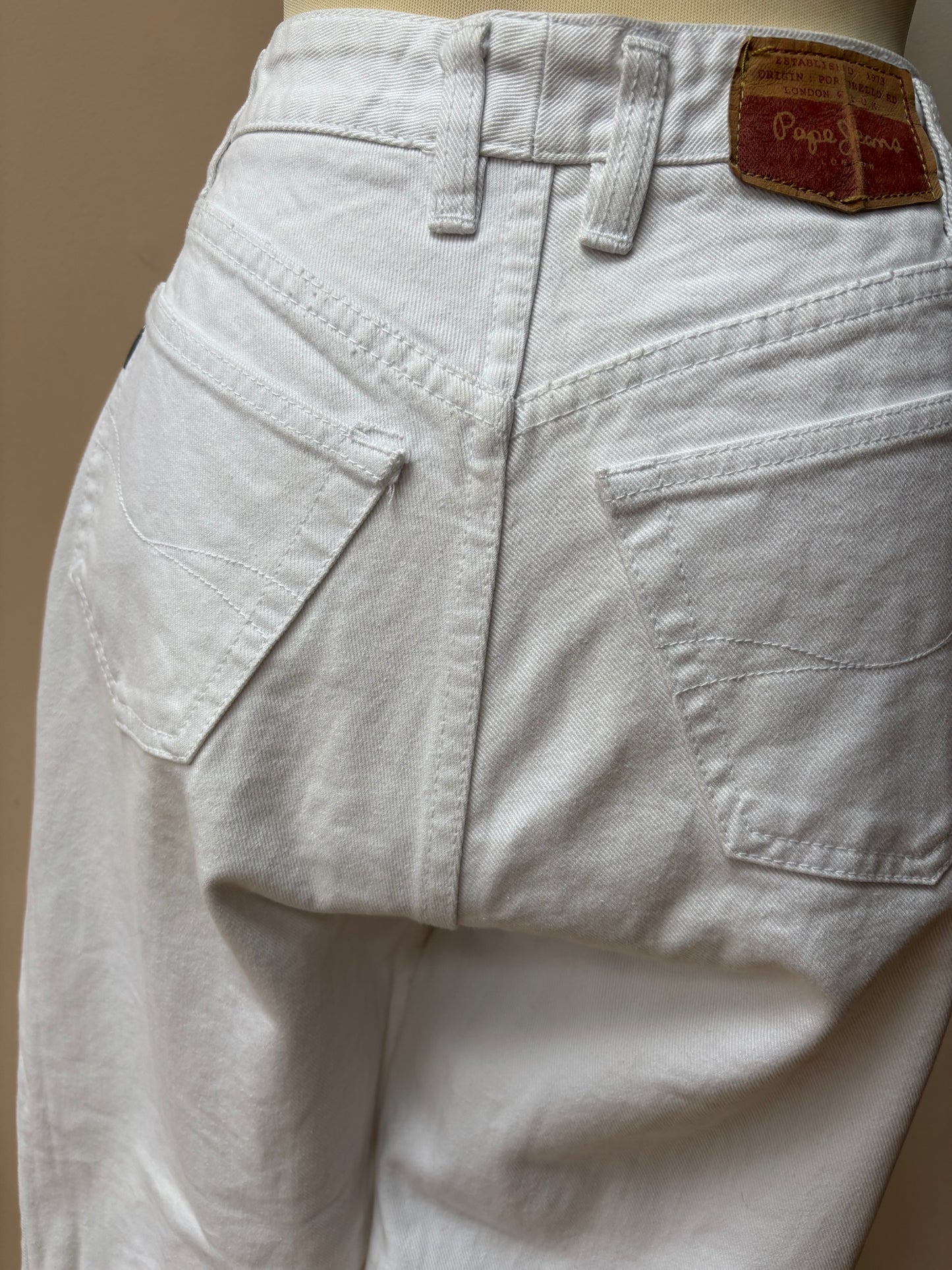 Vintage white Pepe Jeans size 10