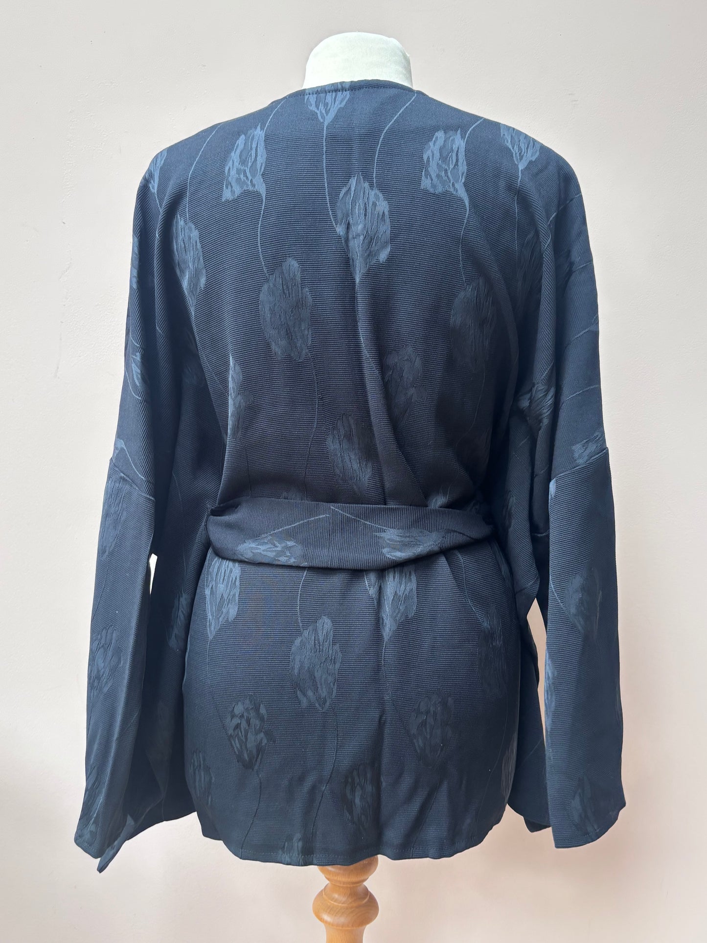 Vintage black embroidered top size 8/10