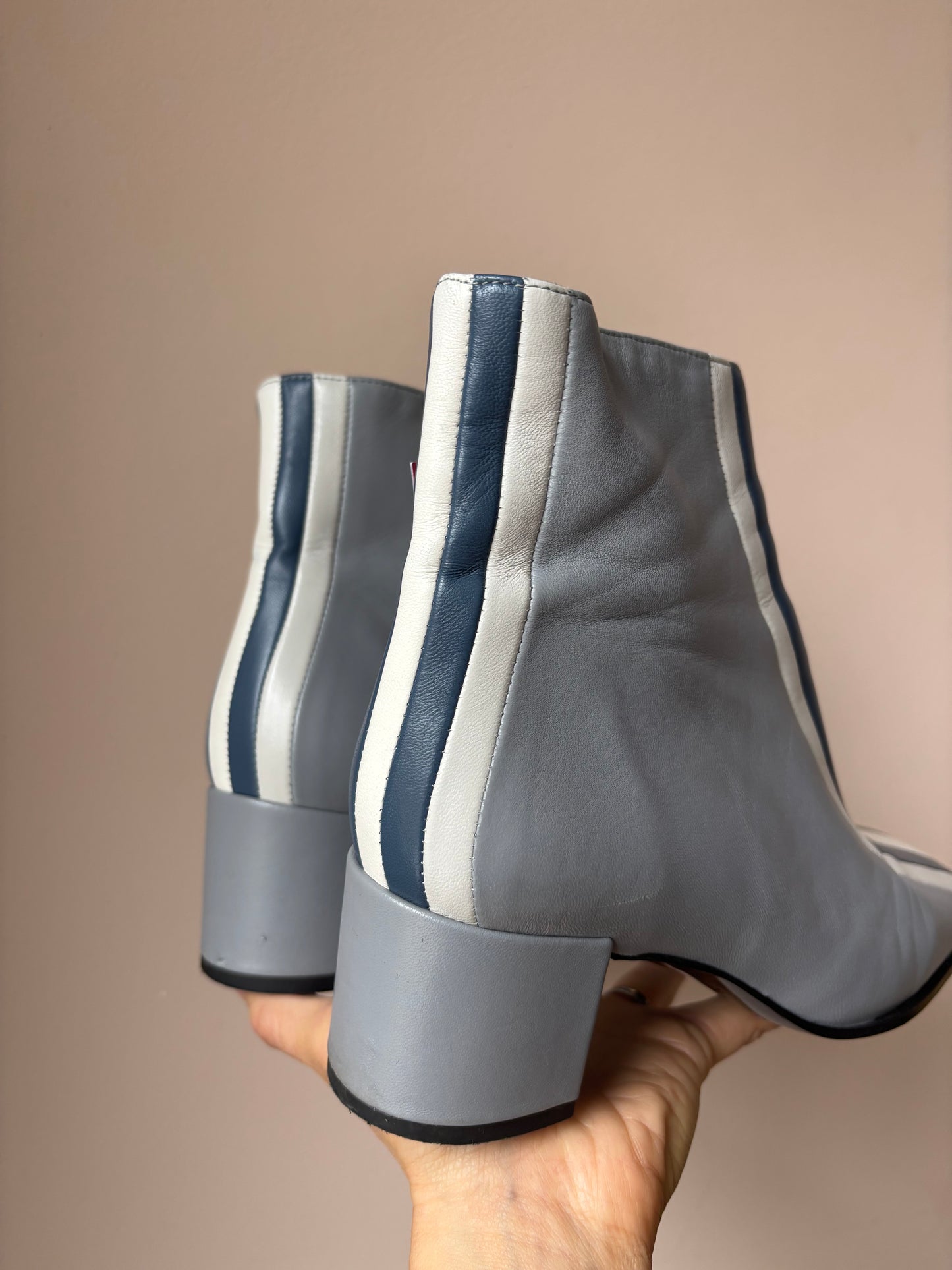 Striped pale blue leather boots size UK4