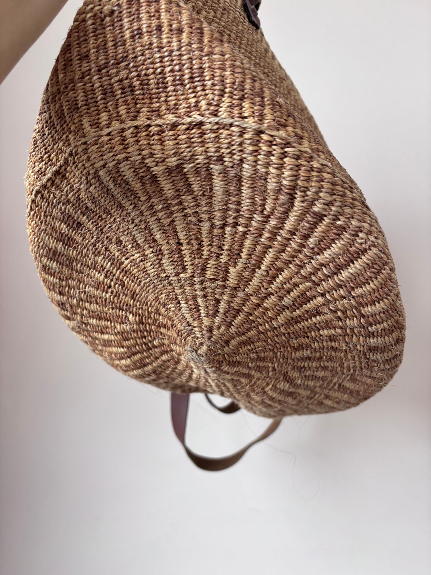 Vintage sisal bucket bag with leather handles