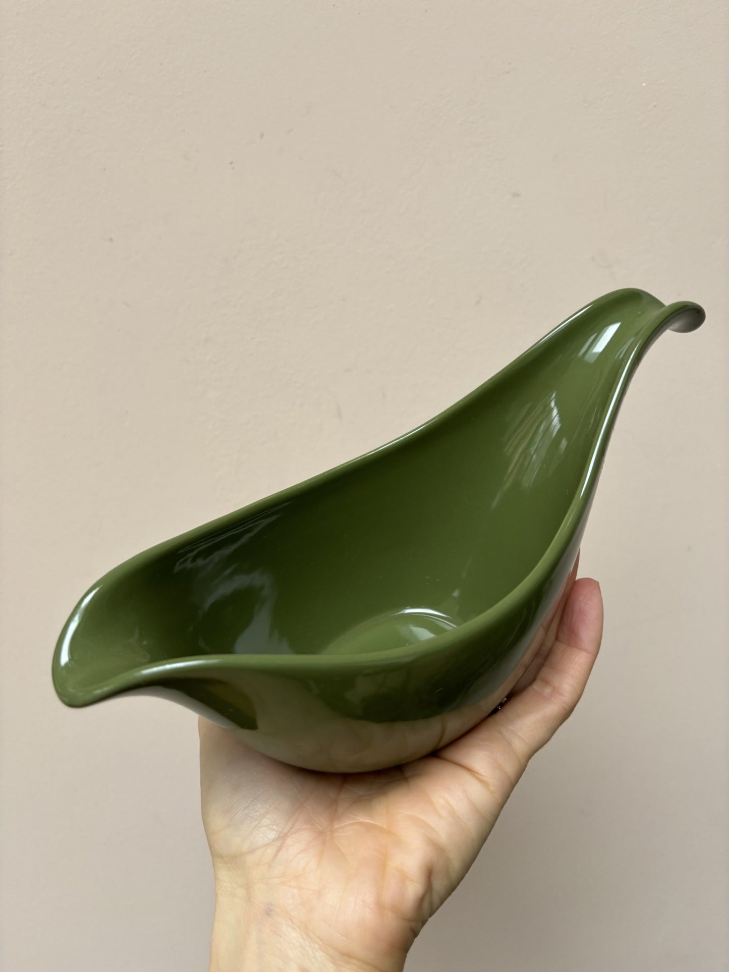 Vintage Midwinter Riverside gravy boat