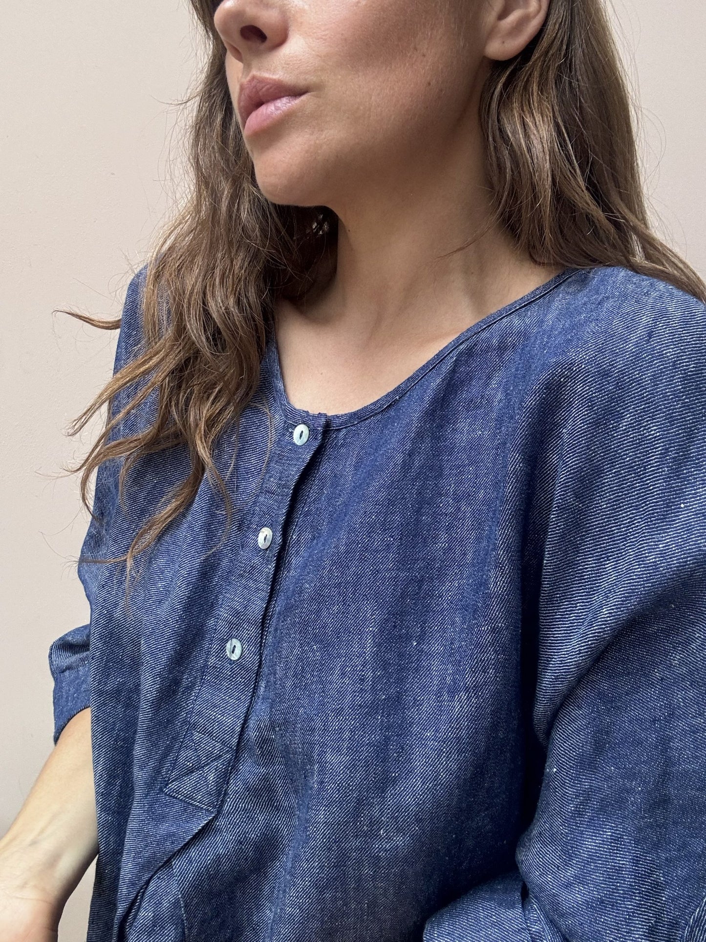 Blue linen top size 16