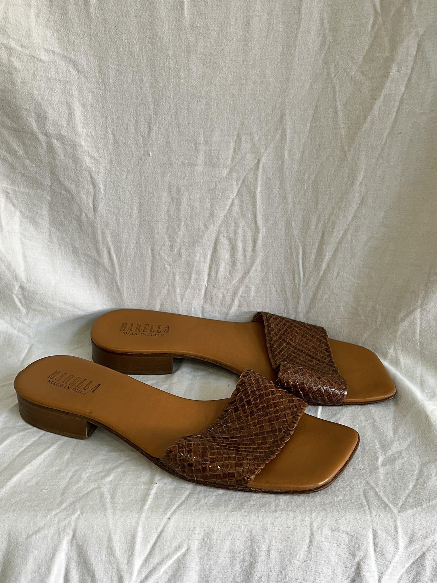Leather sandals size U.K.5
