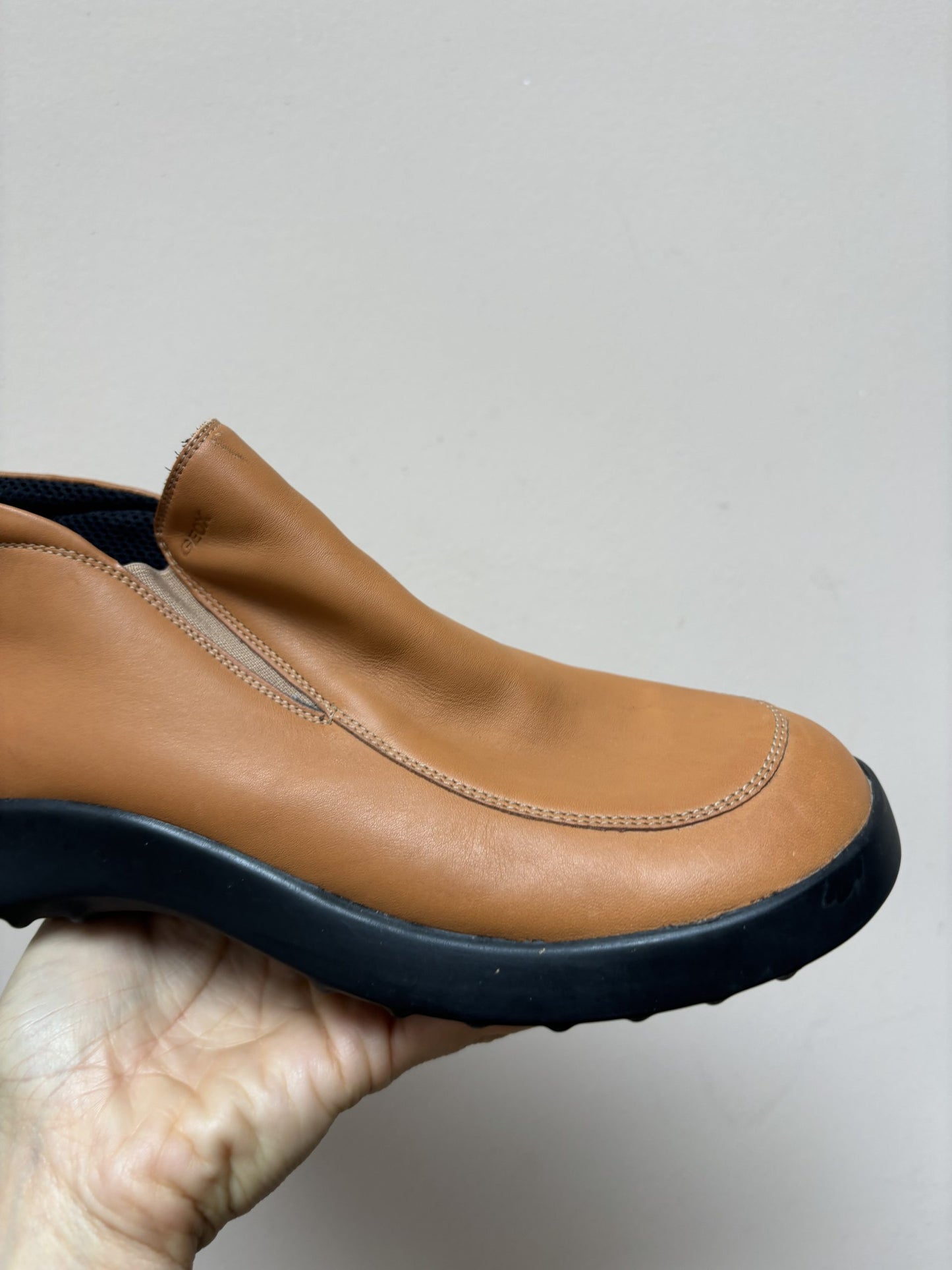 Brown leather shoes uk5