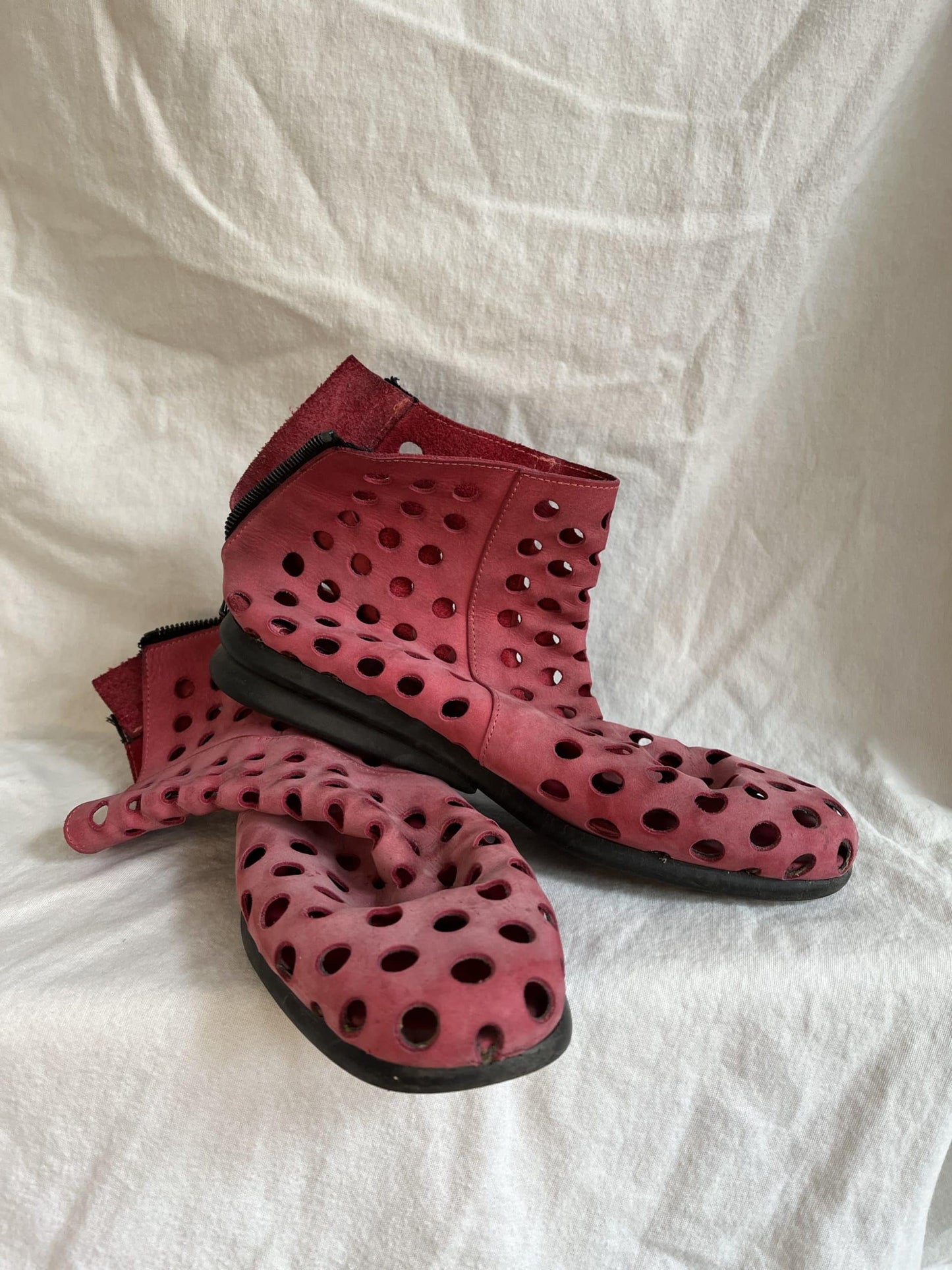 Vintage pink leather shoes UK5