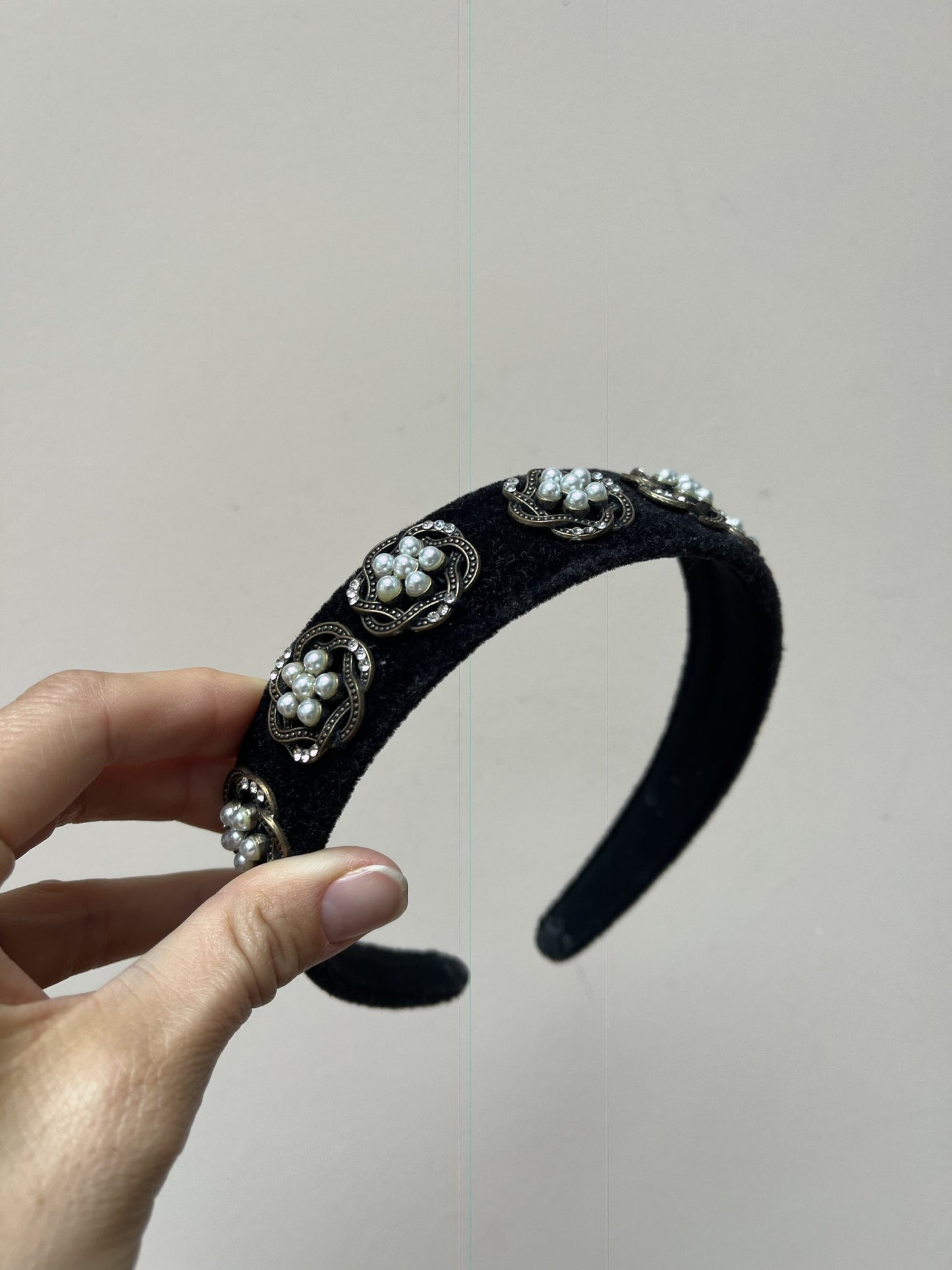 Embellished velvet hairband