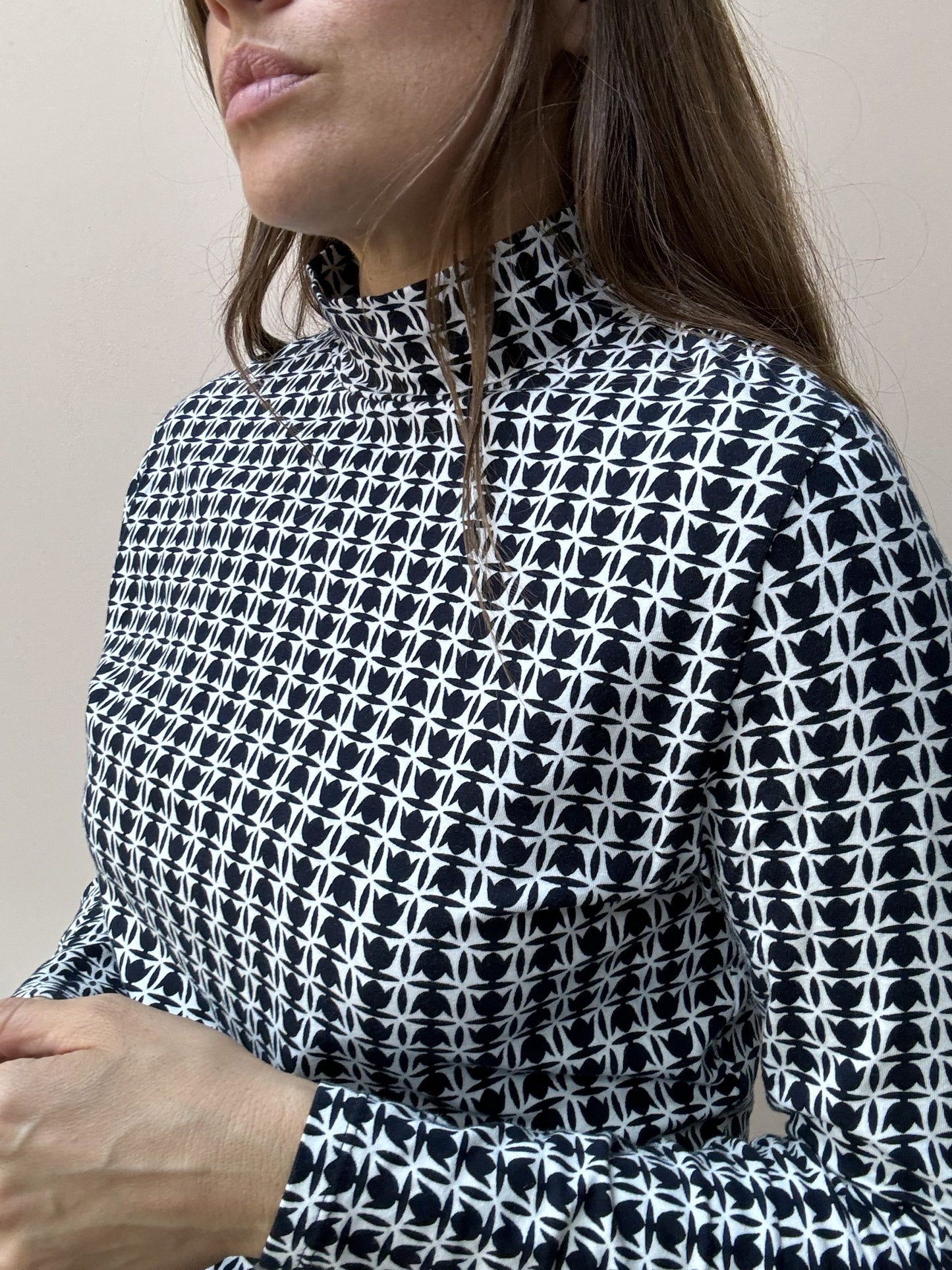 Cotton roll neck top size 14