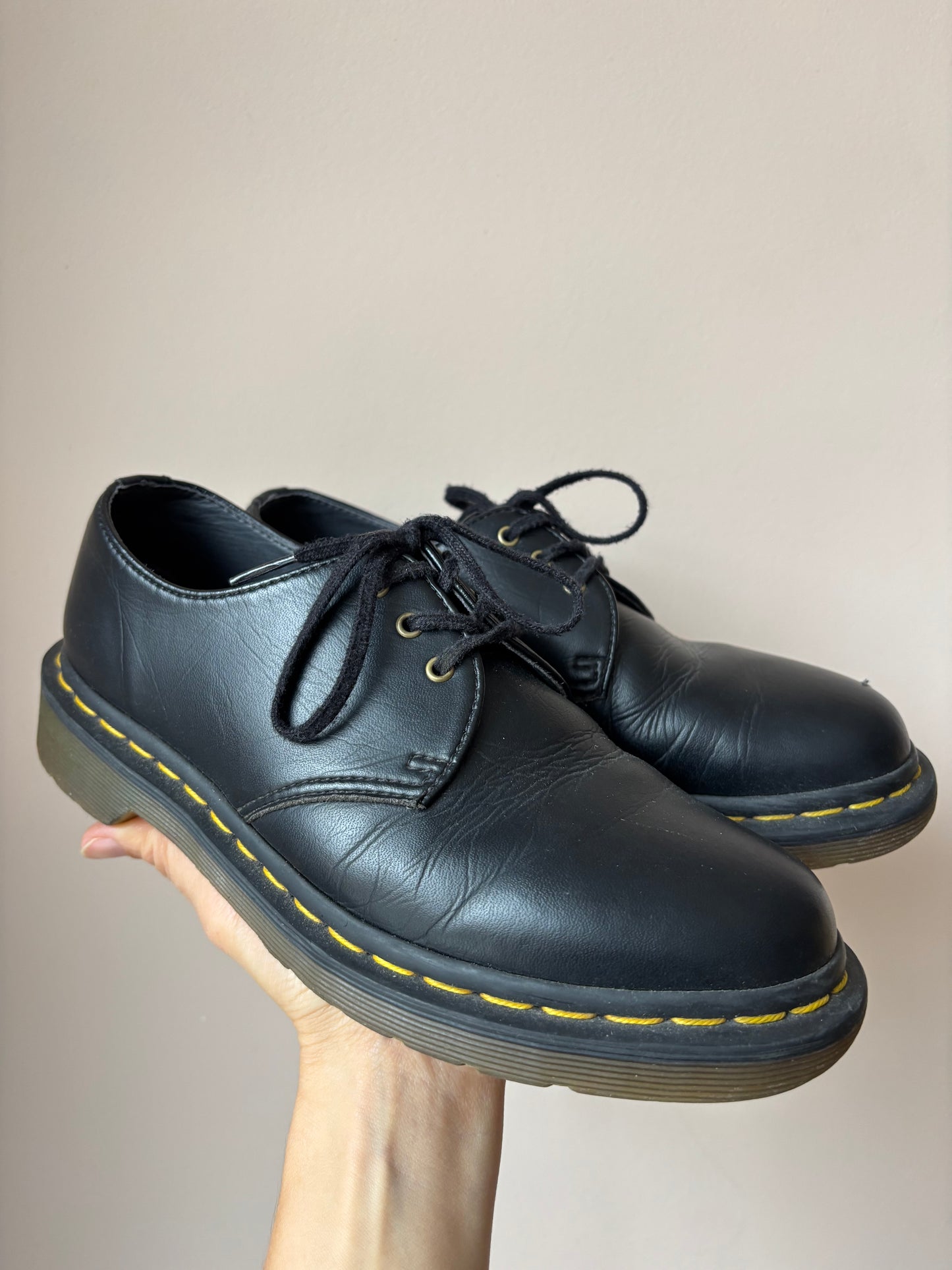 Classic black Doc Martens size UK5