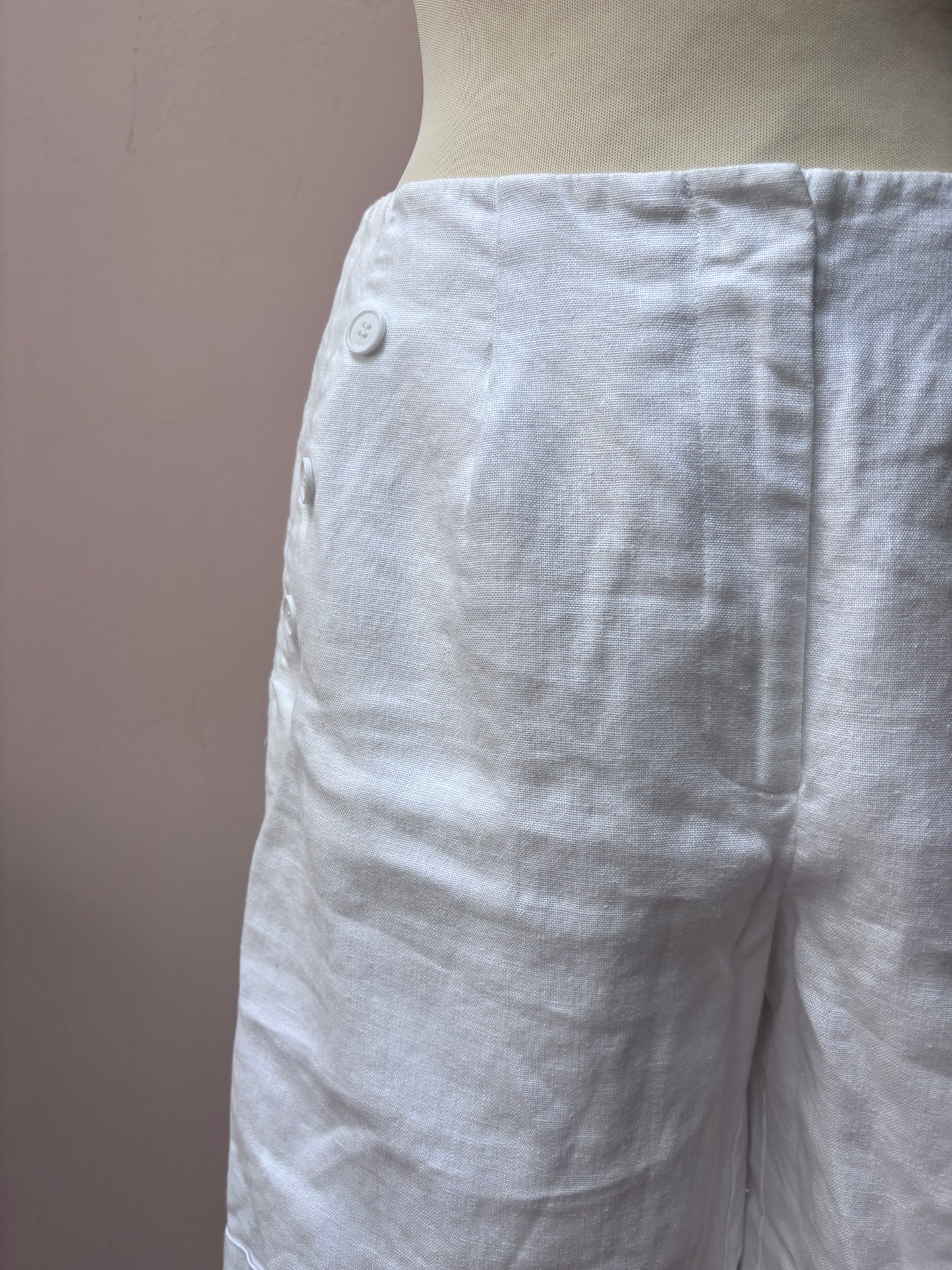 Jaeger white 100% linen shorts size 12