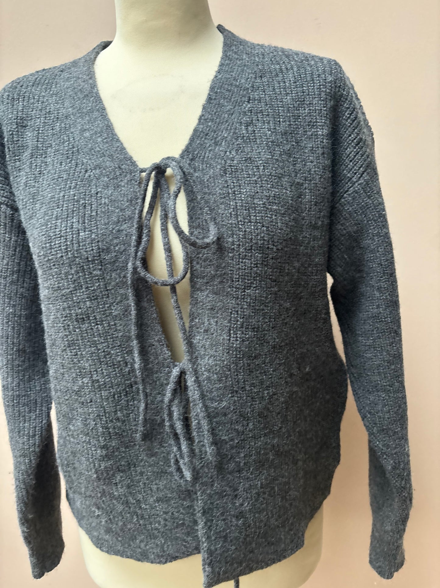 Grey knit front tie cardigan size 10