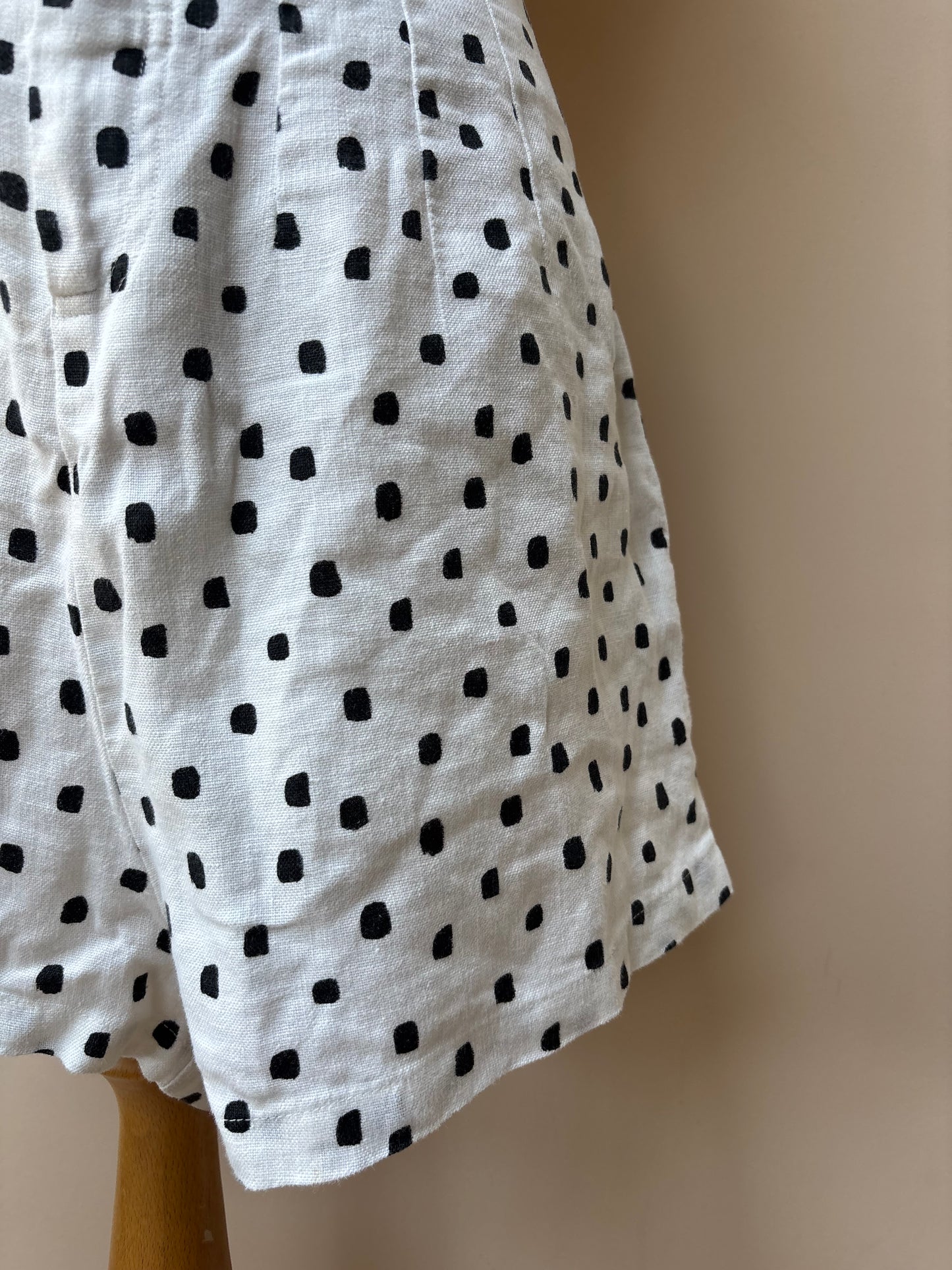 Polka dot 100% linen shorts size 12