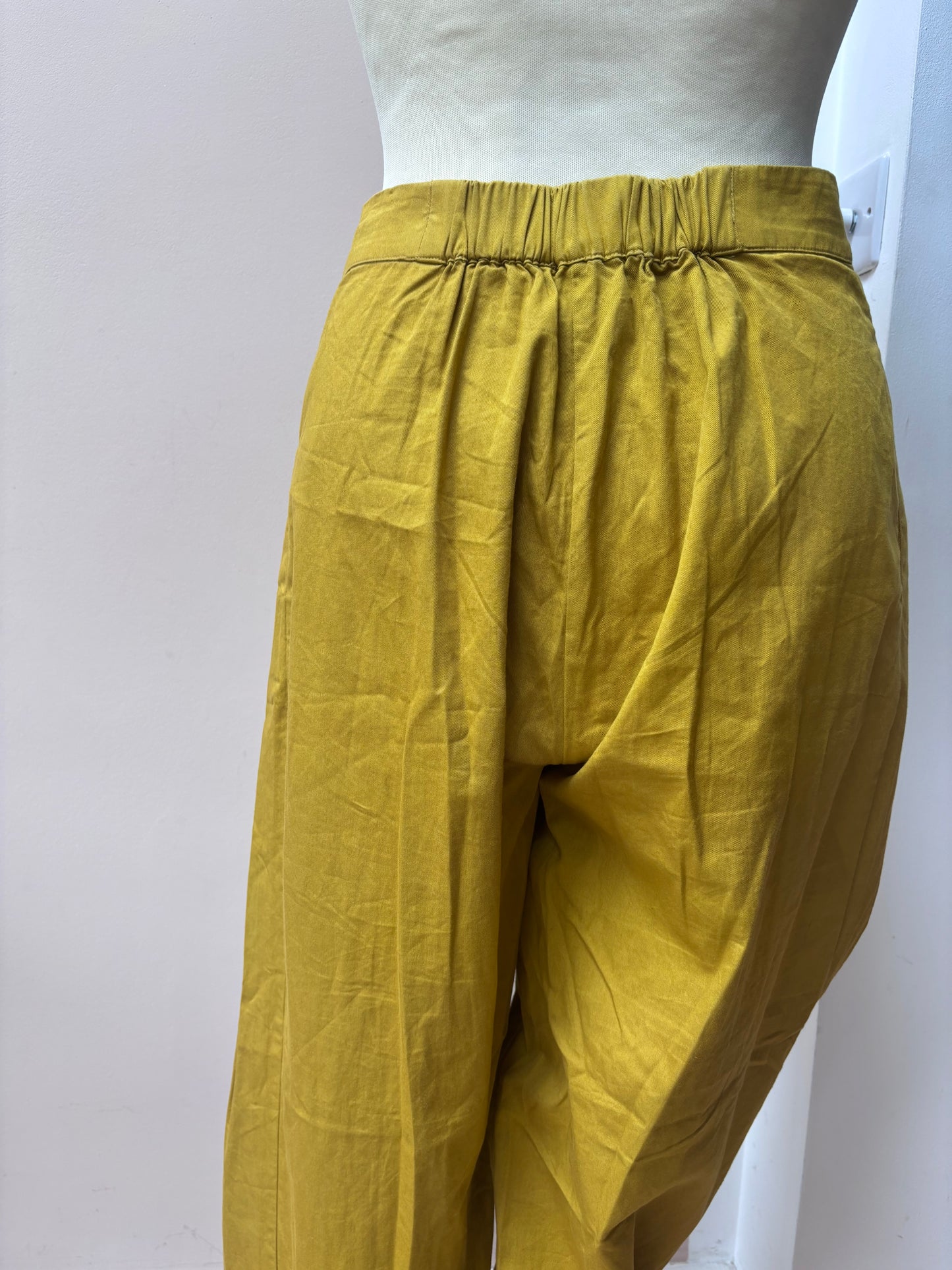 Mustard barrel shape cotton trousers size 10