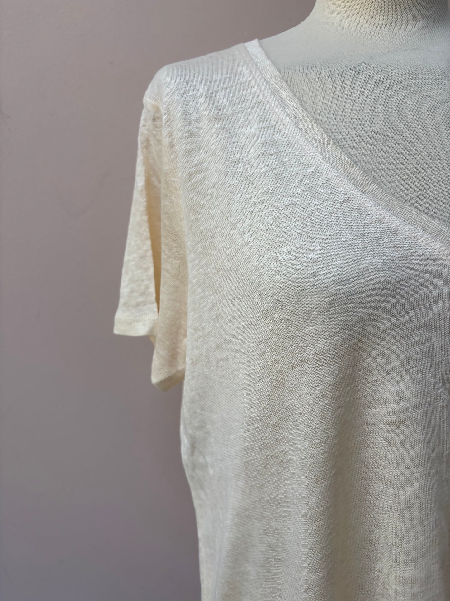 Super soft 100% linen top BNWT size Medium