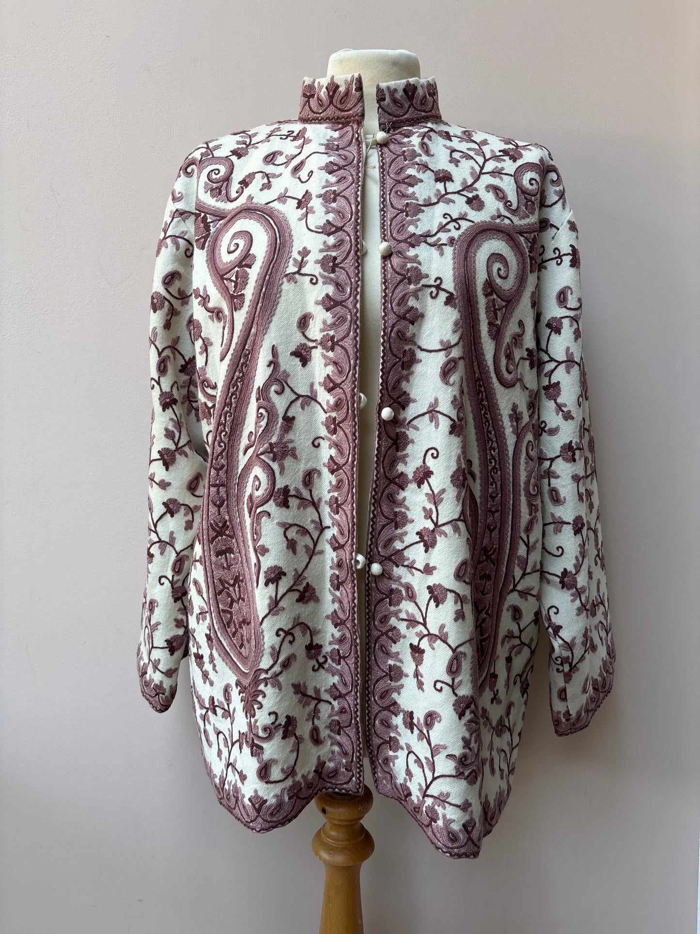 Vintage embroidered wool jacket size Medium