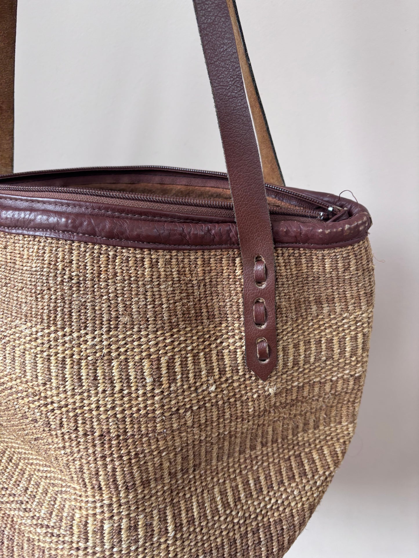 Vintage sisal bucket bag with leather handles