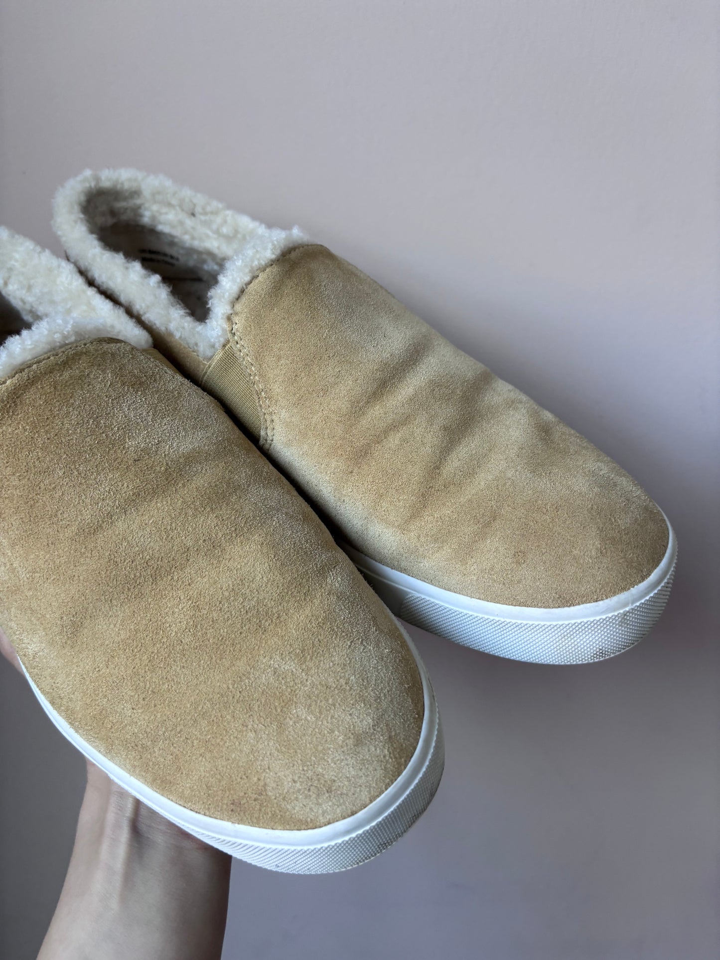 Vince suede shoes with fleece lining size 5.5