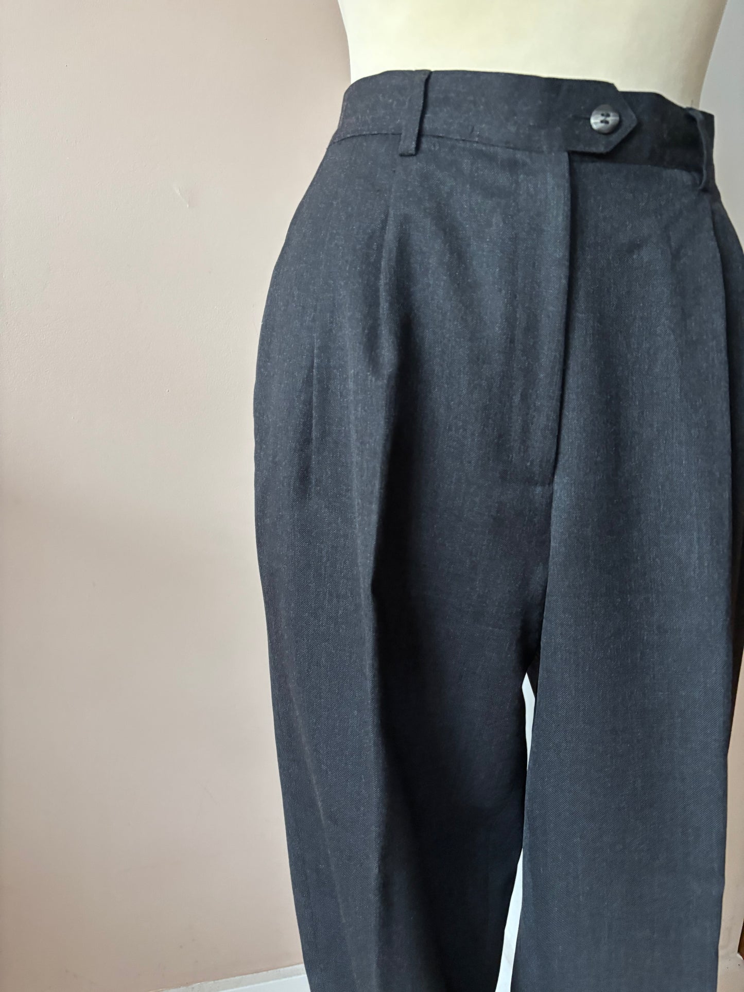 Vintage 100% wool trousers size 8/10