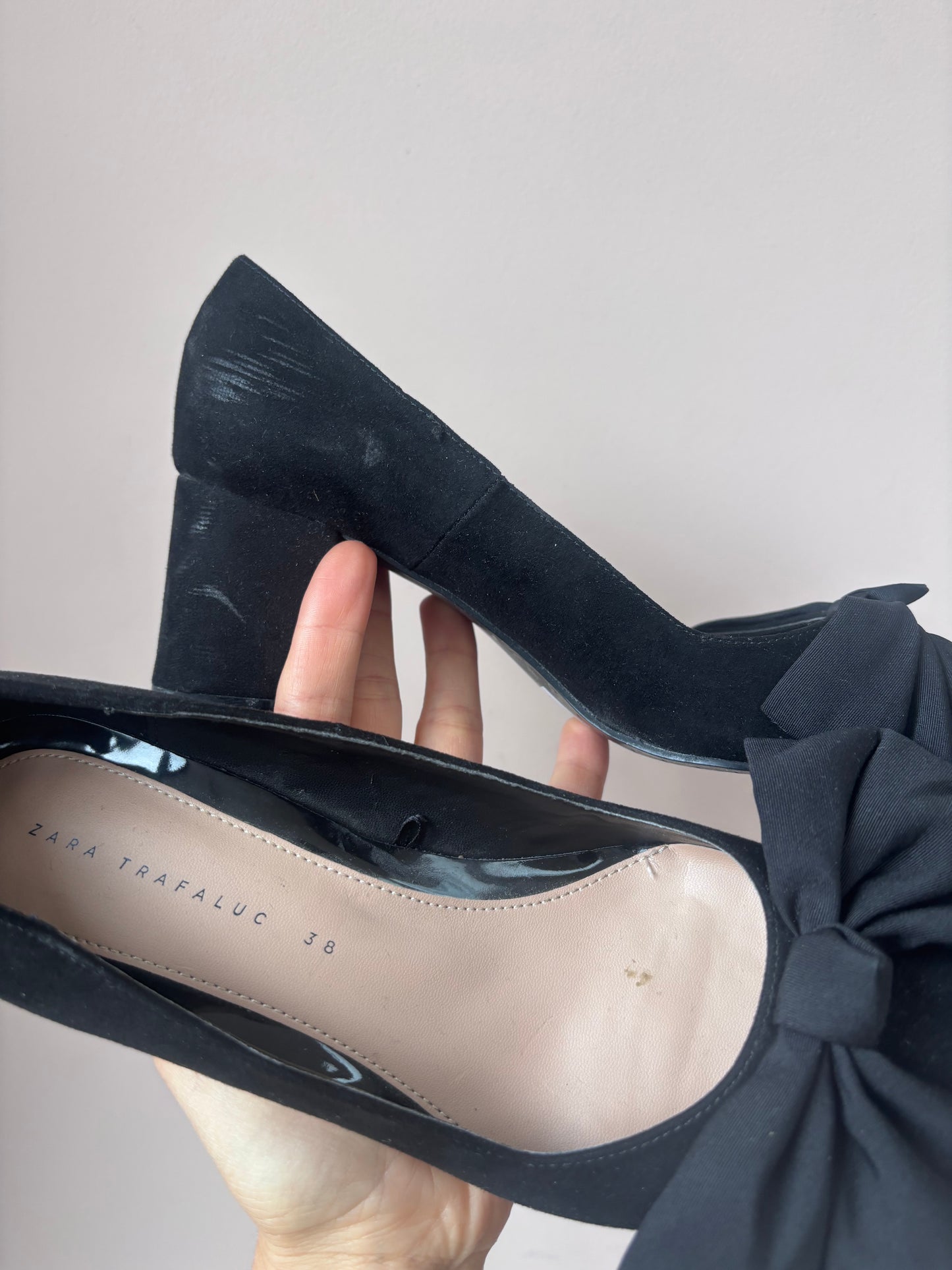Black suede bow heels size 5
