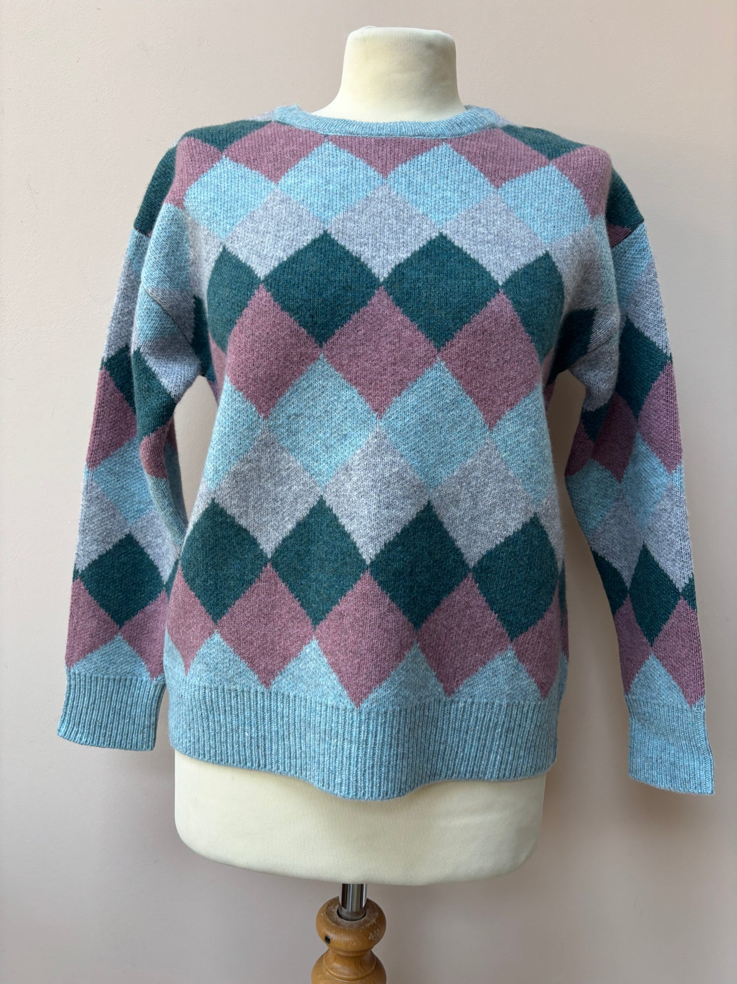 Vintage 100% Lambswool jumper size Small