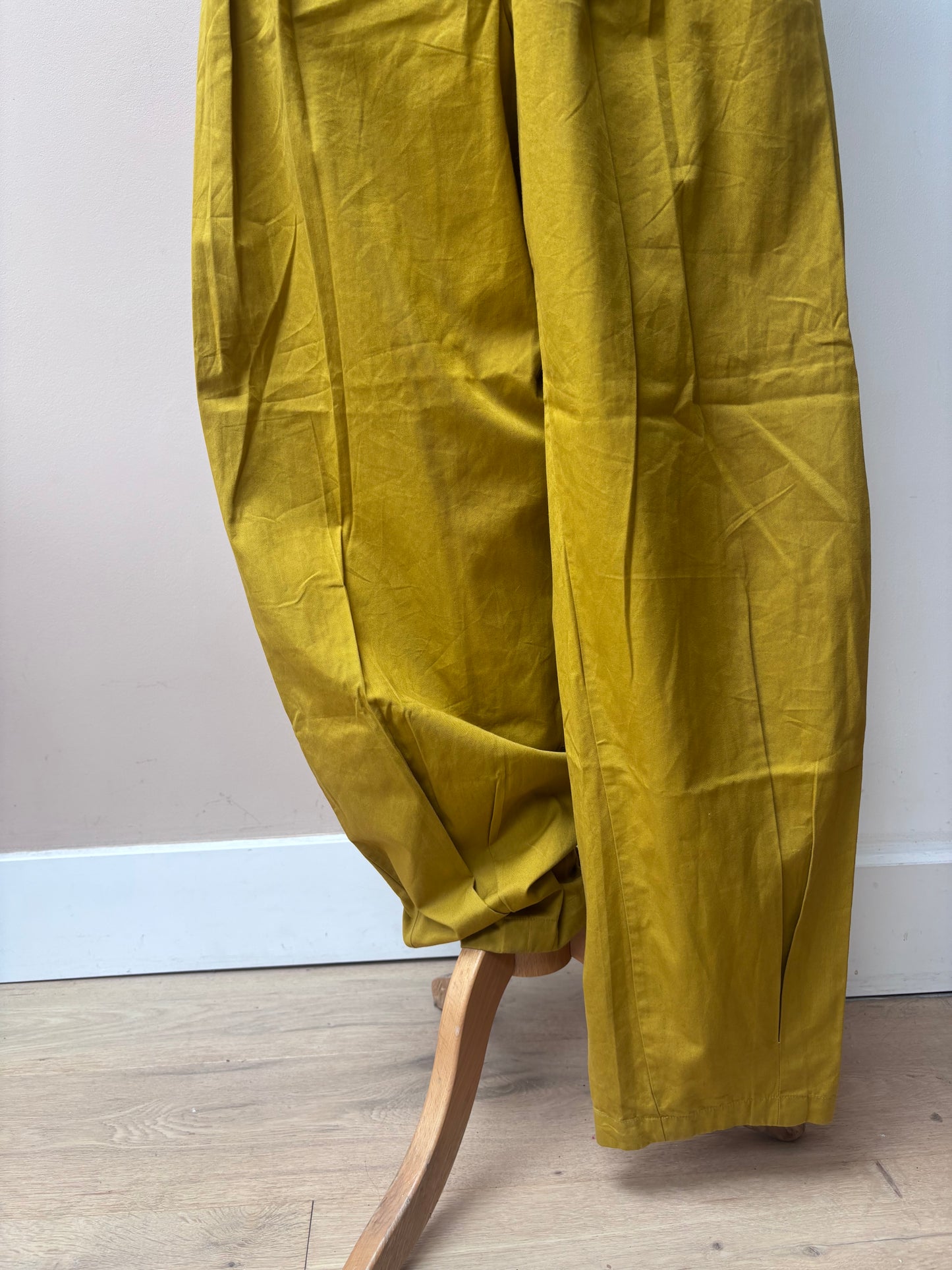 Mustard barrel shape cotton trousers size 10