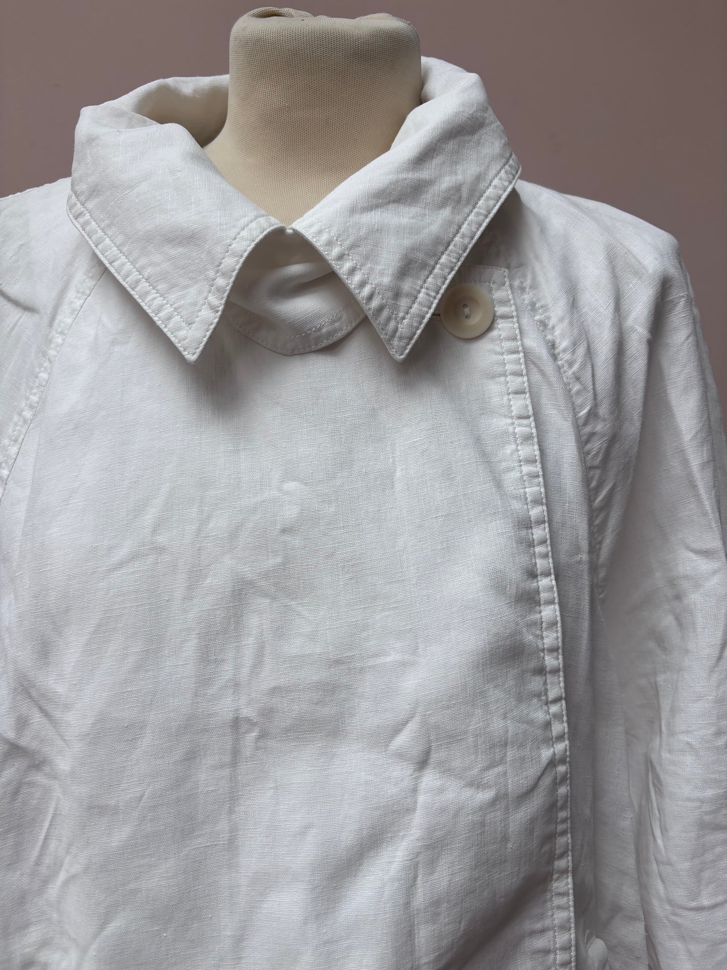 White 100% linen jacket size 14