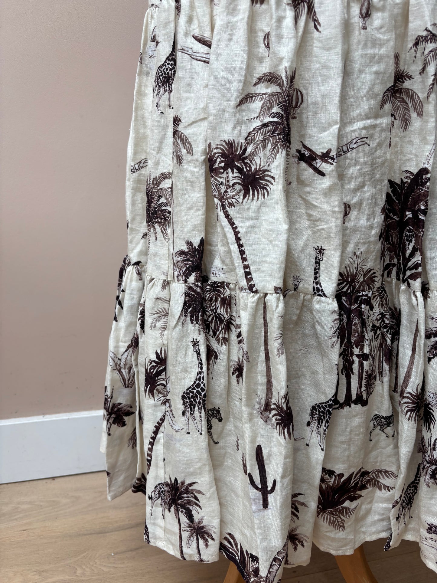 100% linen safari patterned skirt size 18