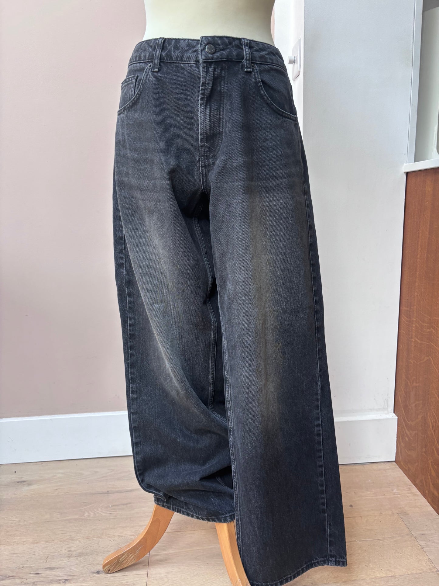 Black cotton wide leg jeans size 10/12