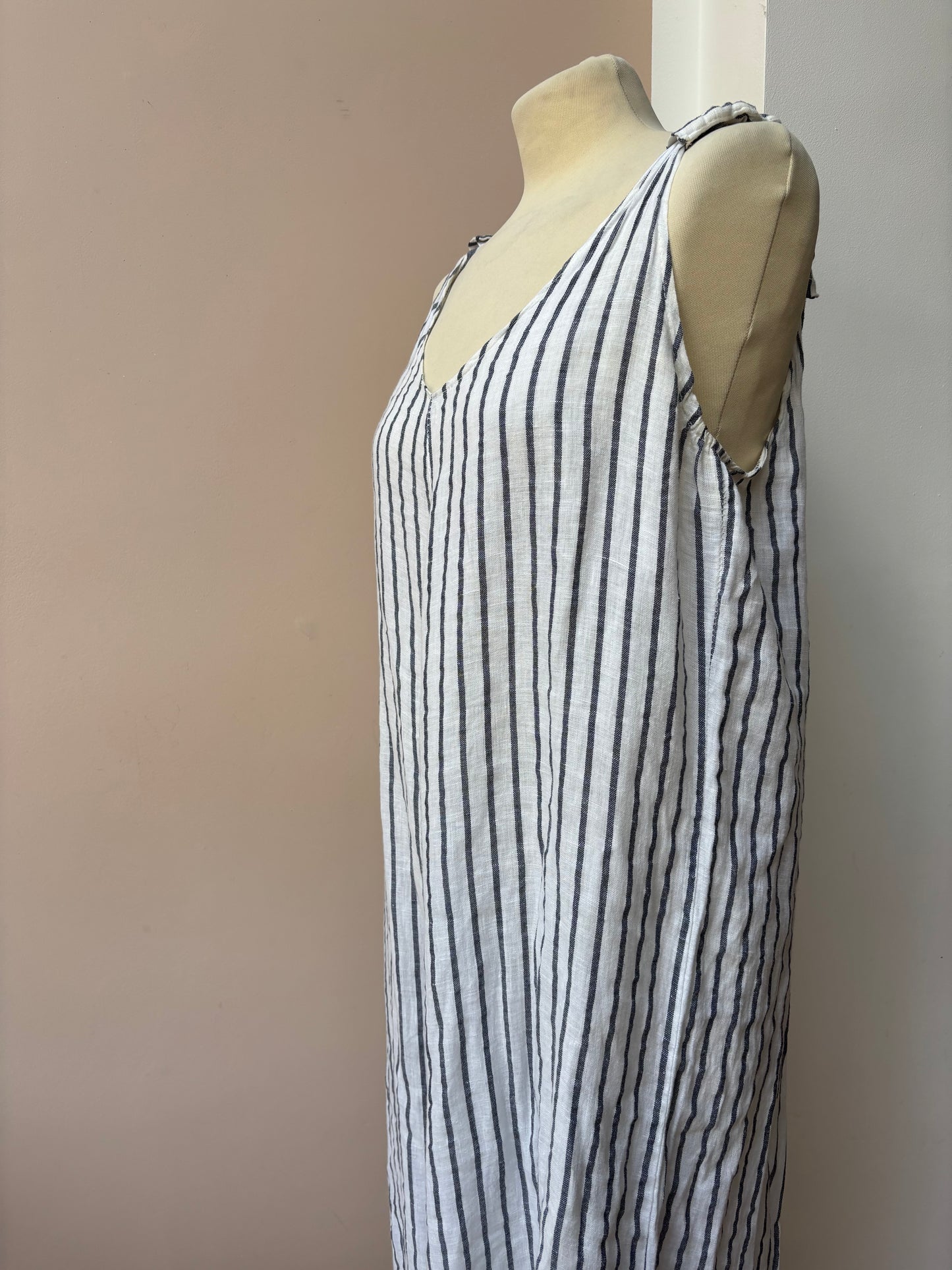 Striped 100% linen jumpsuit size M/L
