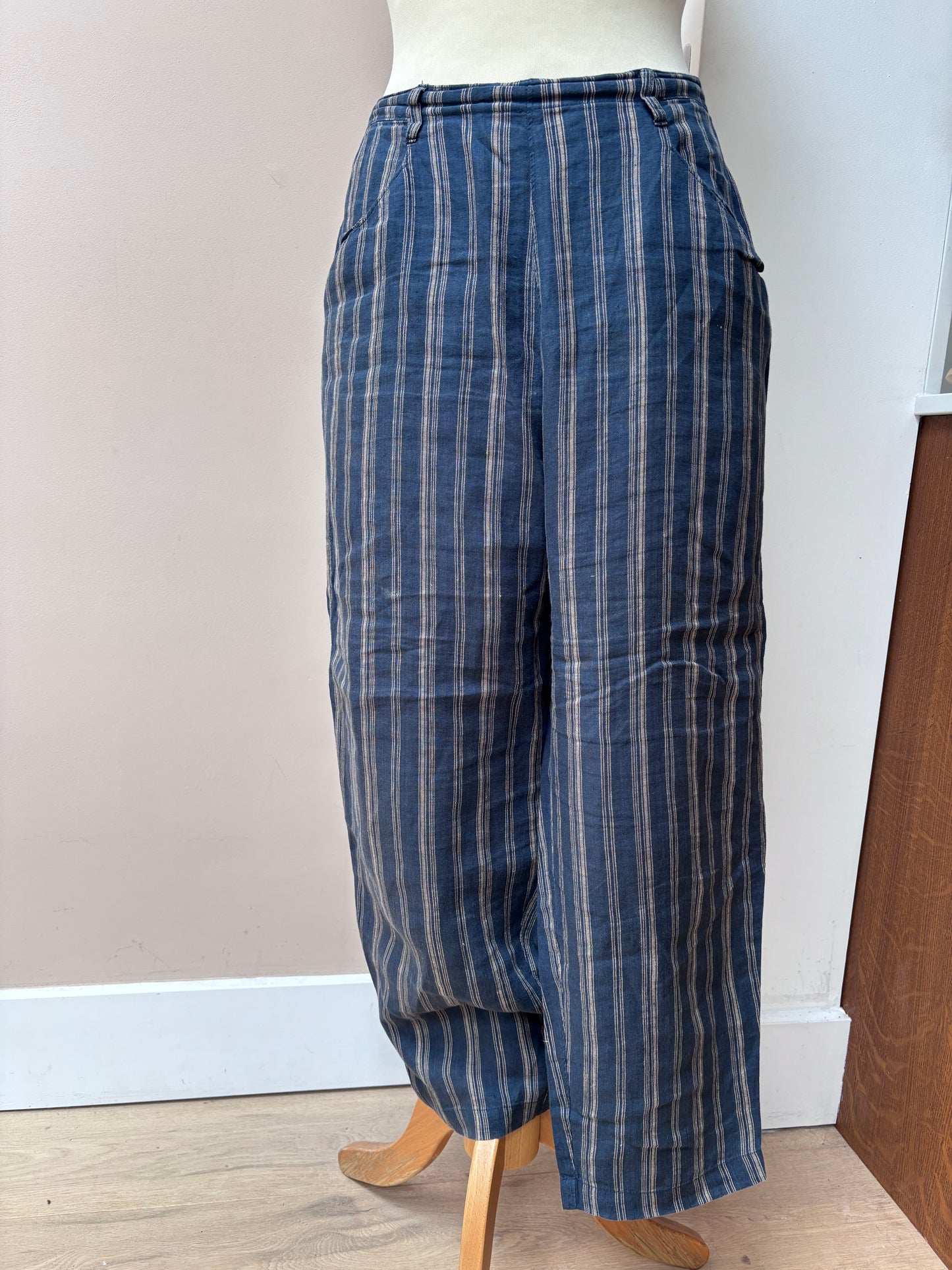 Toast 100% linen cropped striped trousers size 10