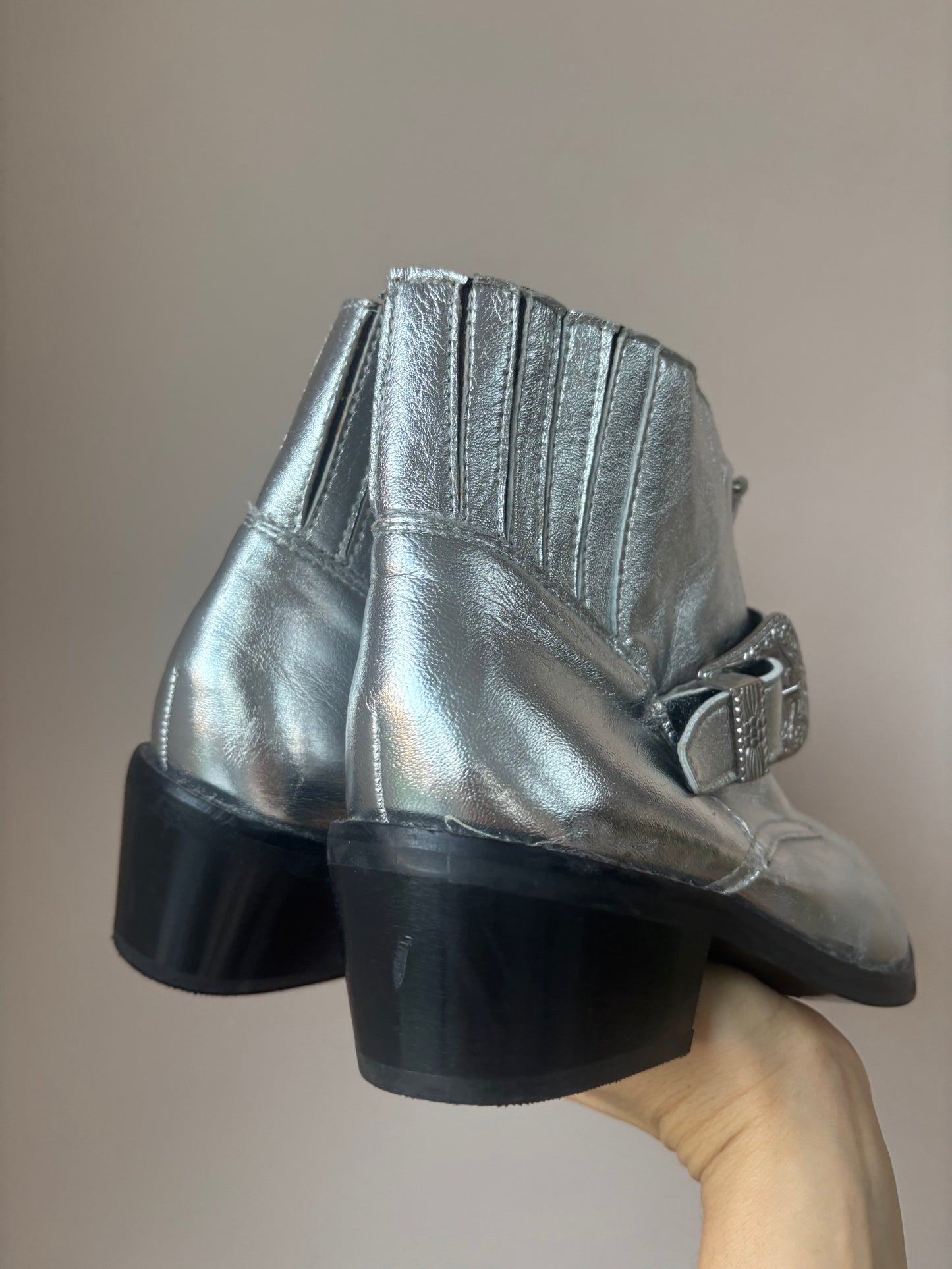 Silver leather boots size UK6
