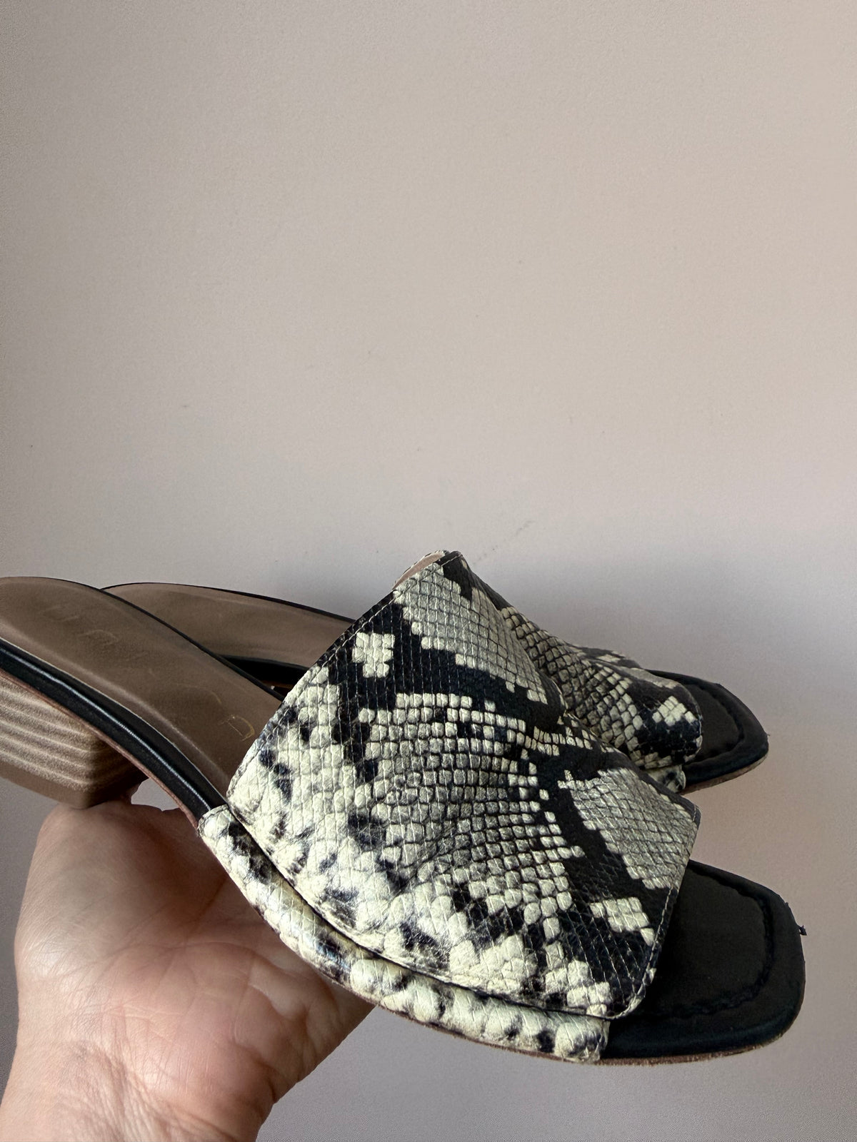 Snakeskin print leather shoes size UK5