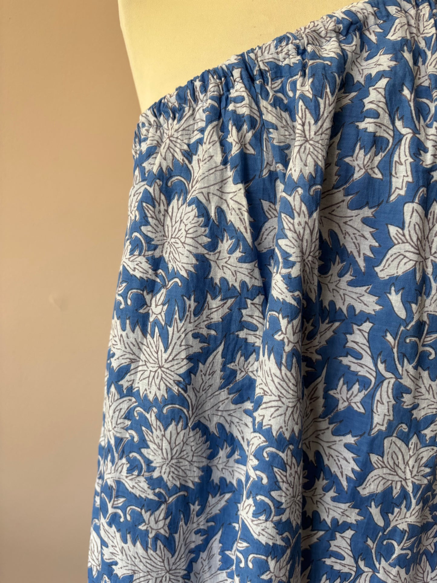 Patterned 100% cotton one shoulder dress size Medium