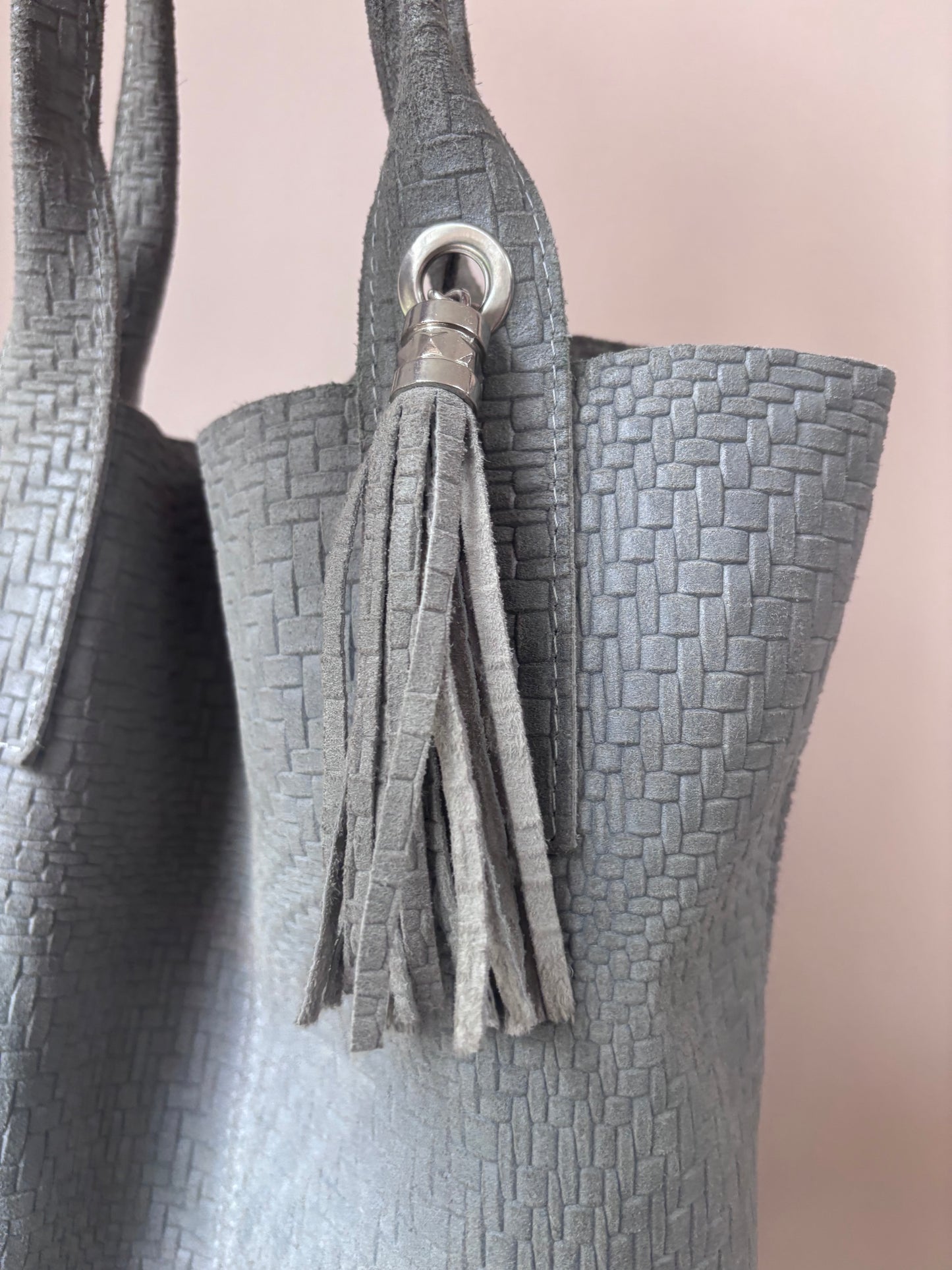 Grey suede bag with tassel