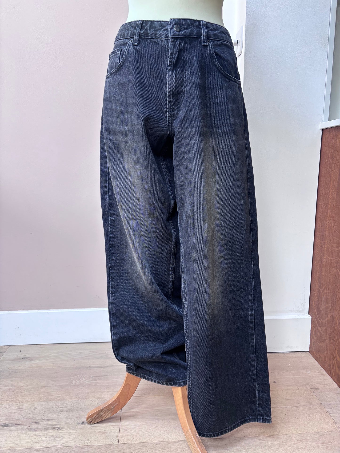 Black cotton wide leg jeans size 10/12