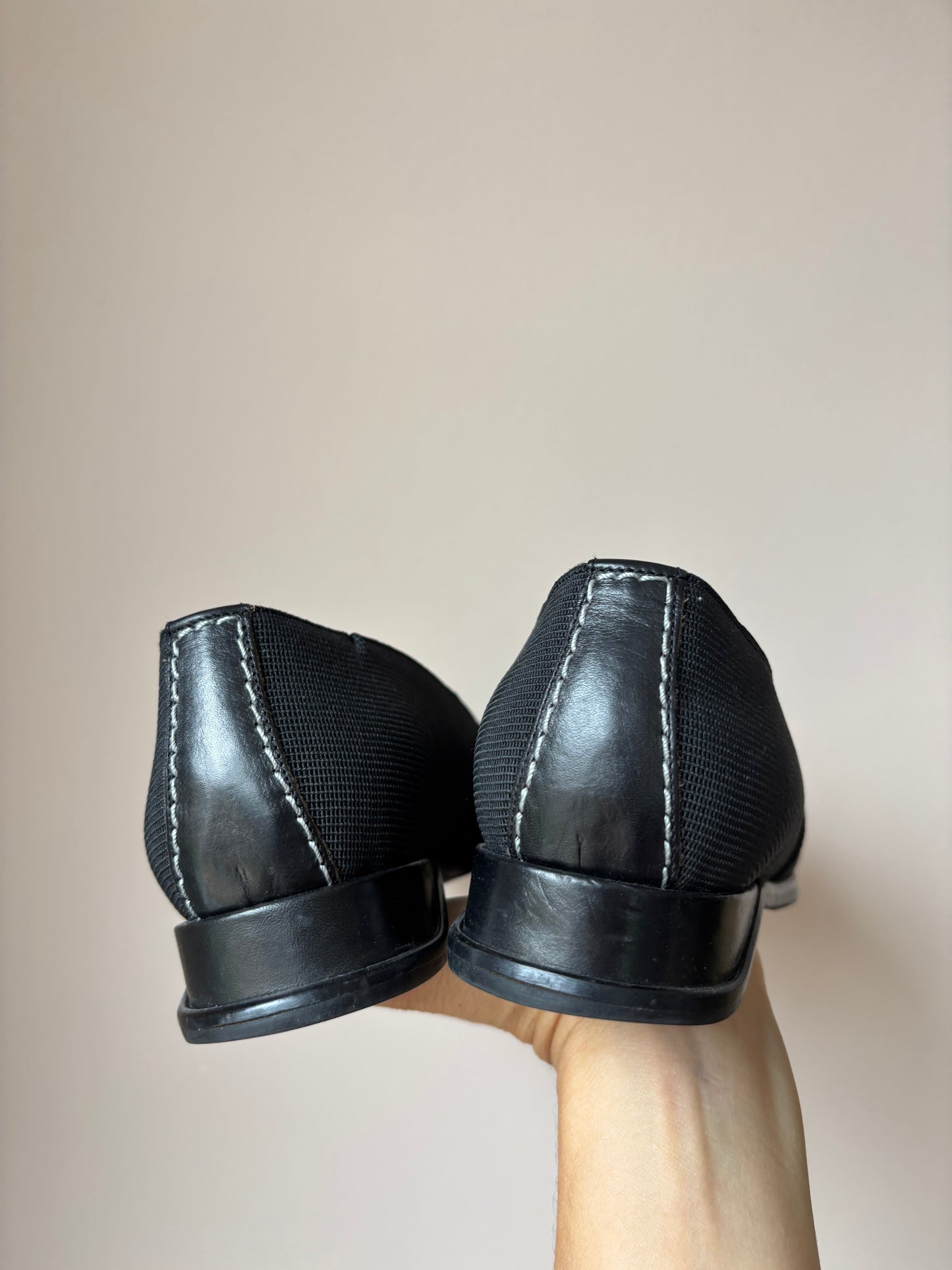 Vintage black shoes size UK4