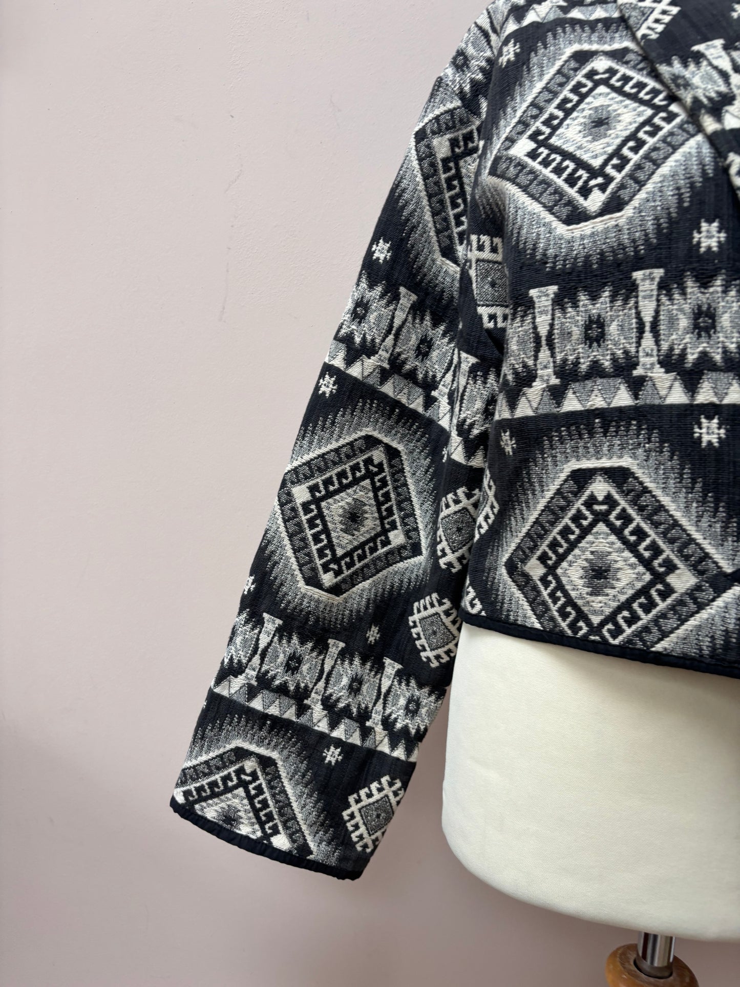 Vintage 100% cotton cropped jacket size 12