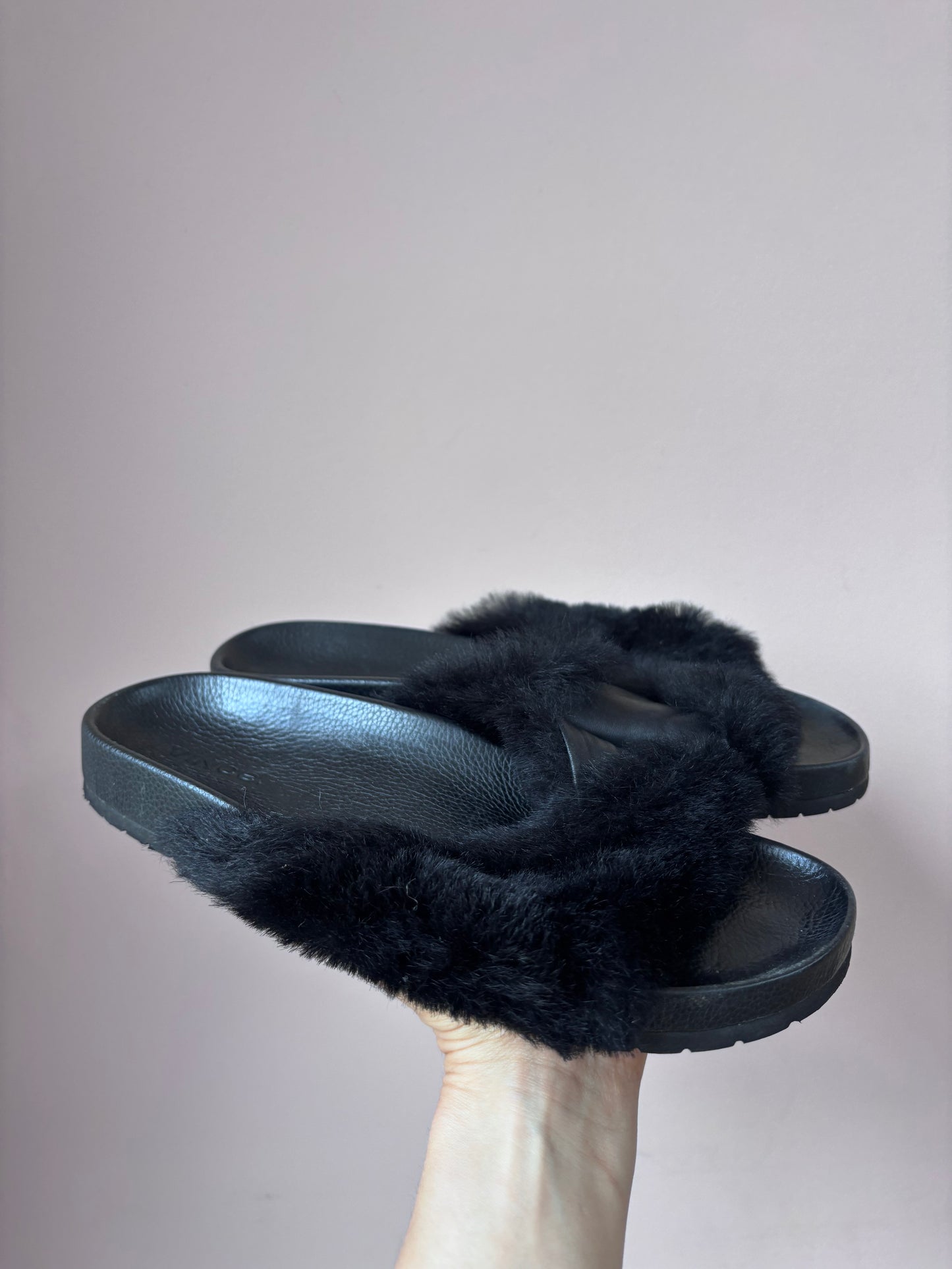 Vince black leather and shearling flats size UK4.5